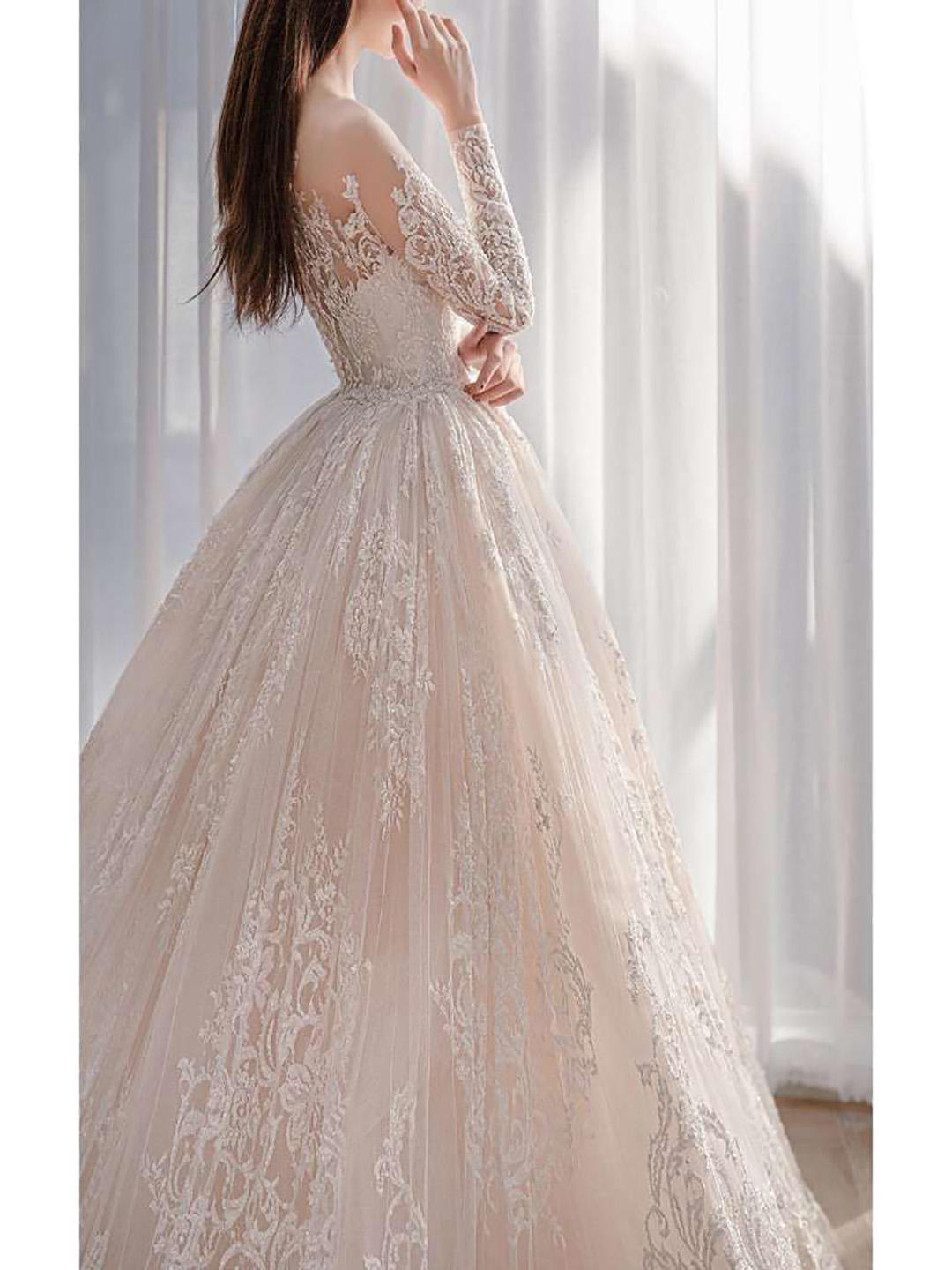 拖尾婚纱超值镇店特惠套餐