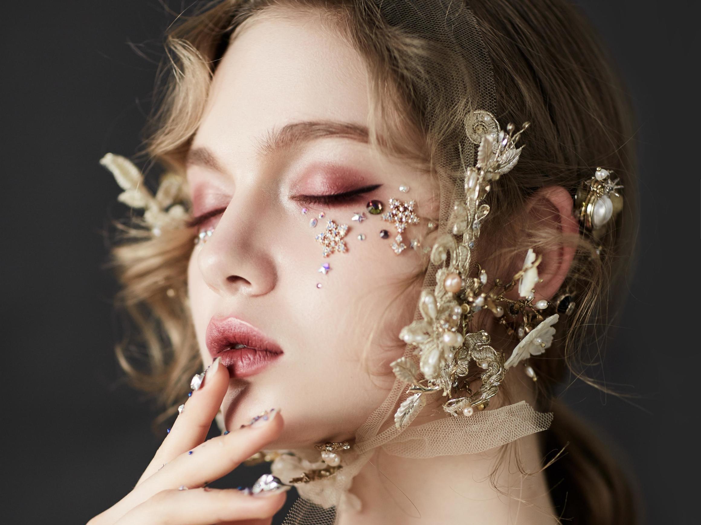 总监化妆师全天服务 劲爆特惠 限时抢购 送妈妈妆