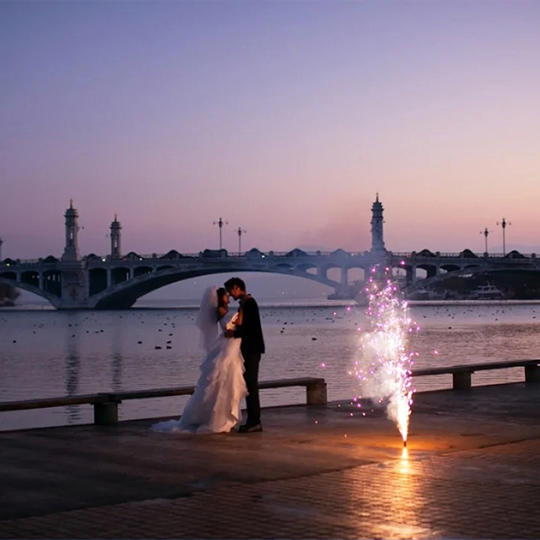 【定制優(yōu)選】婚紗照總監(jiān)一對一+服裝任選+底片全送