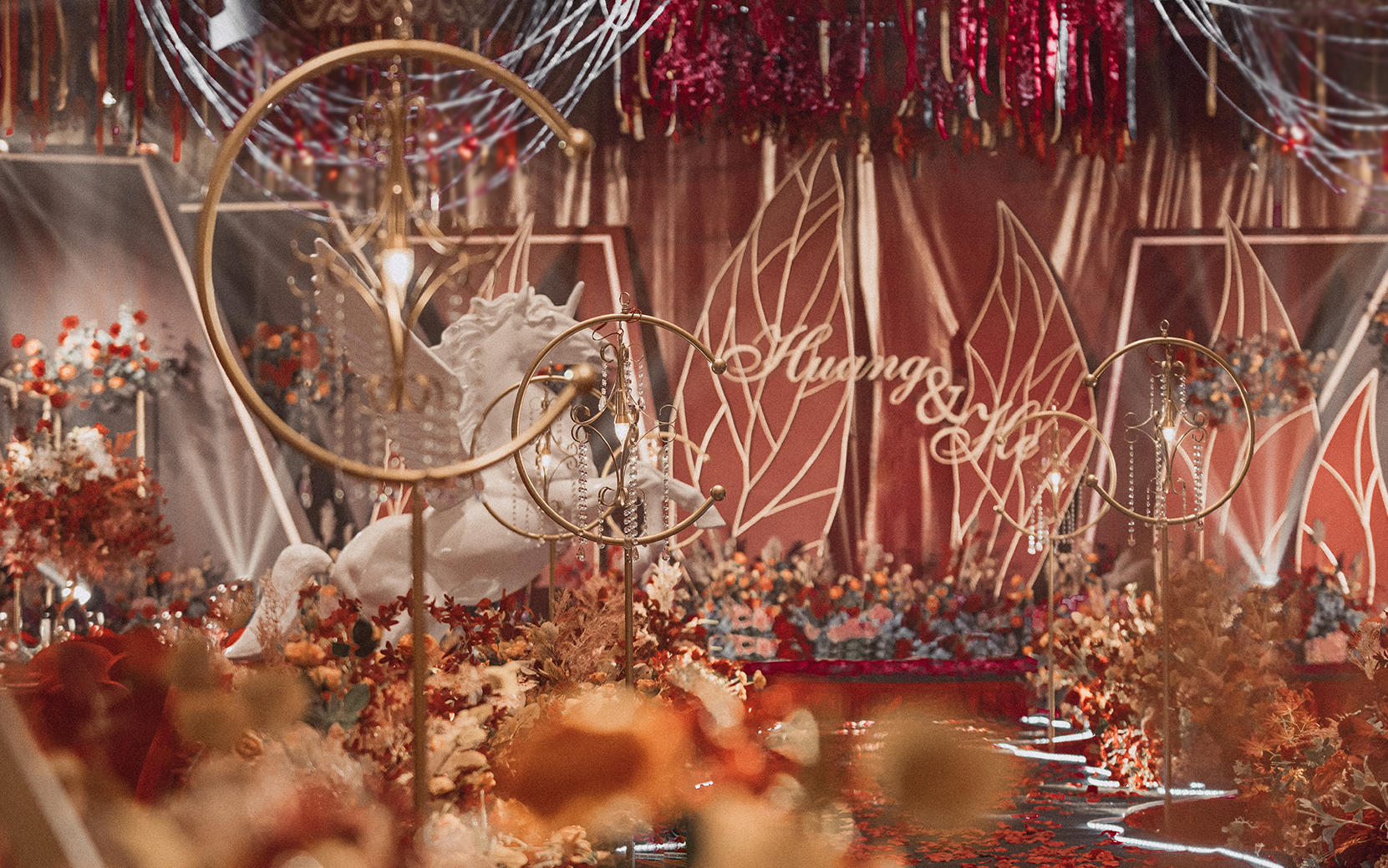 如果爱有颜色那么他一定是红色的！