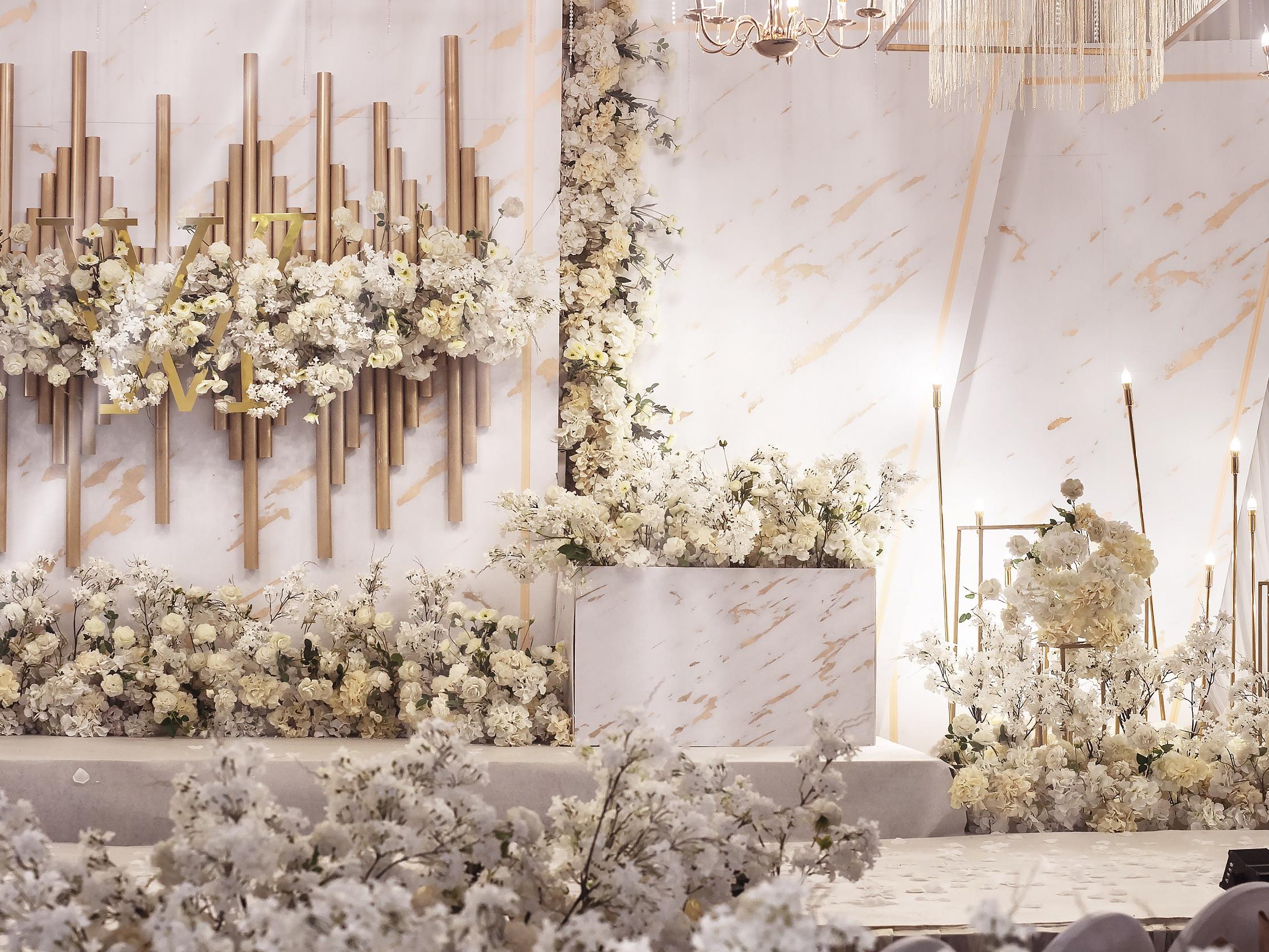 室内西式简约大气香槟婚礼