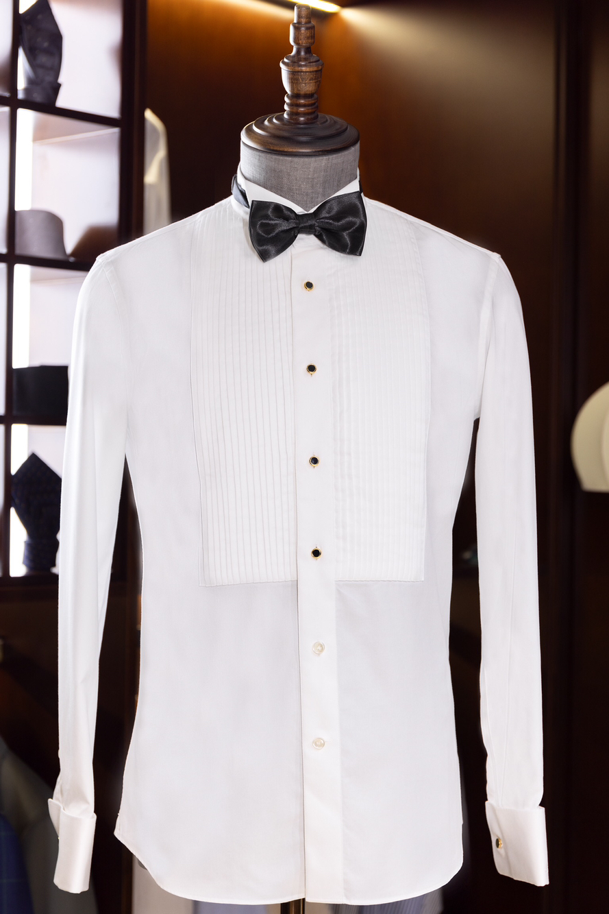 白色禮服襯衫