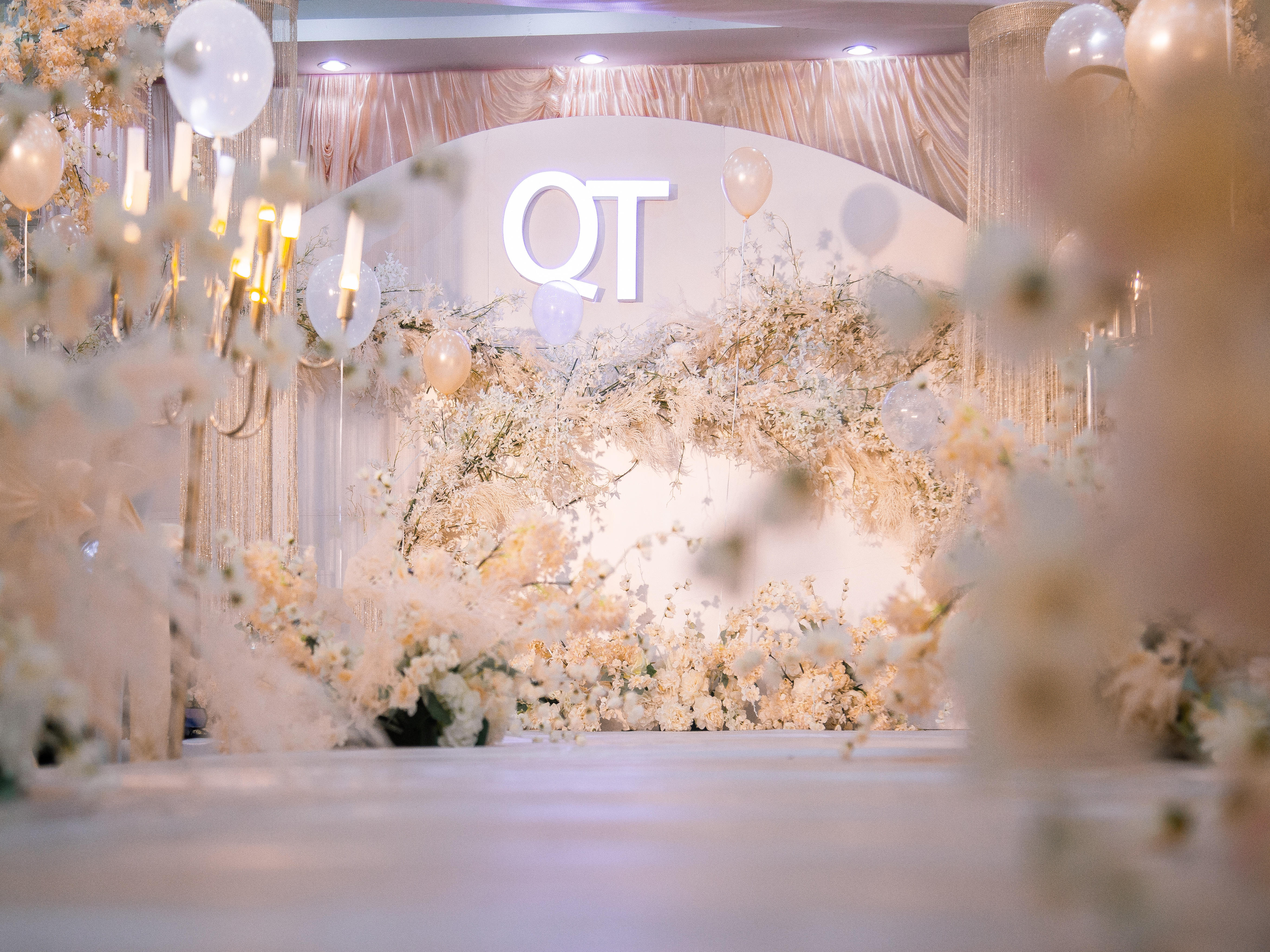 爱婚礼/香槟金高端私人定制