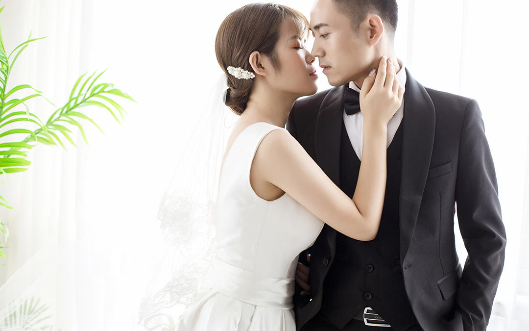 【氧气摄影工作室】结婚登记照108元 立等可取