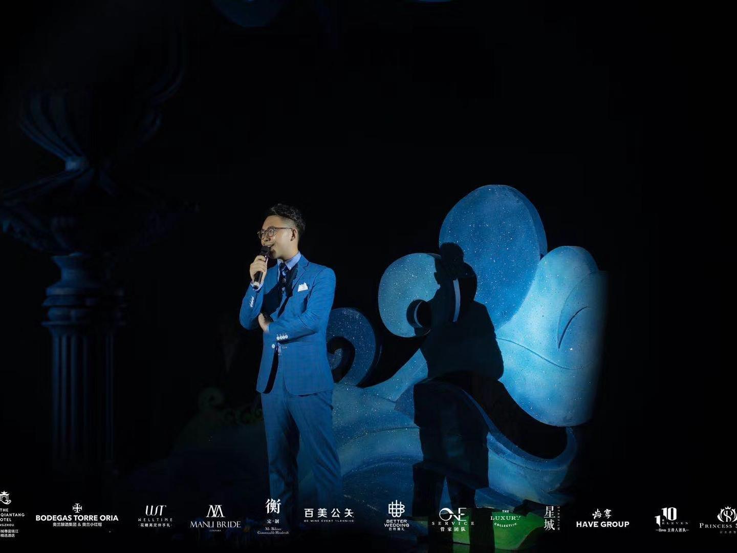 ELEVEN_俞超（有温度 / 不框架）