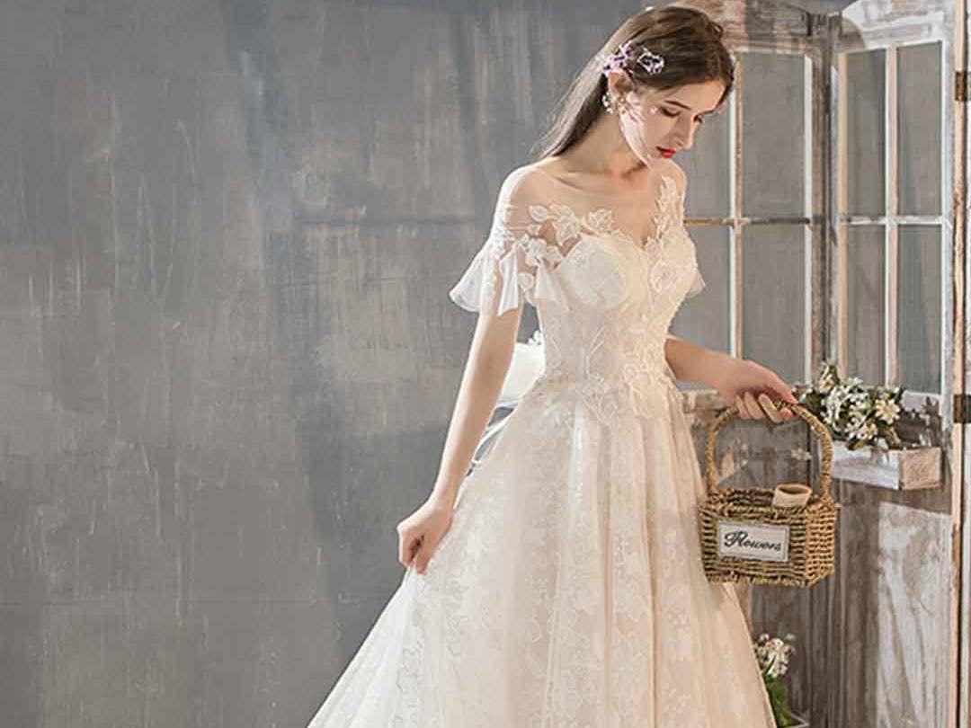 轻奢全新婚纱露背新品发布