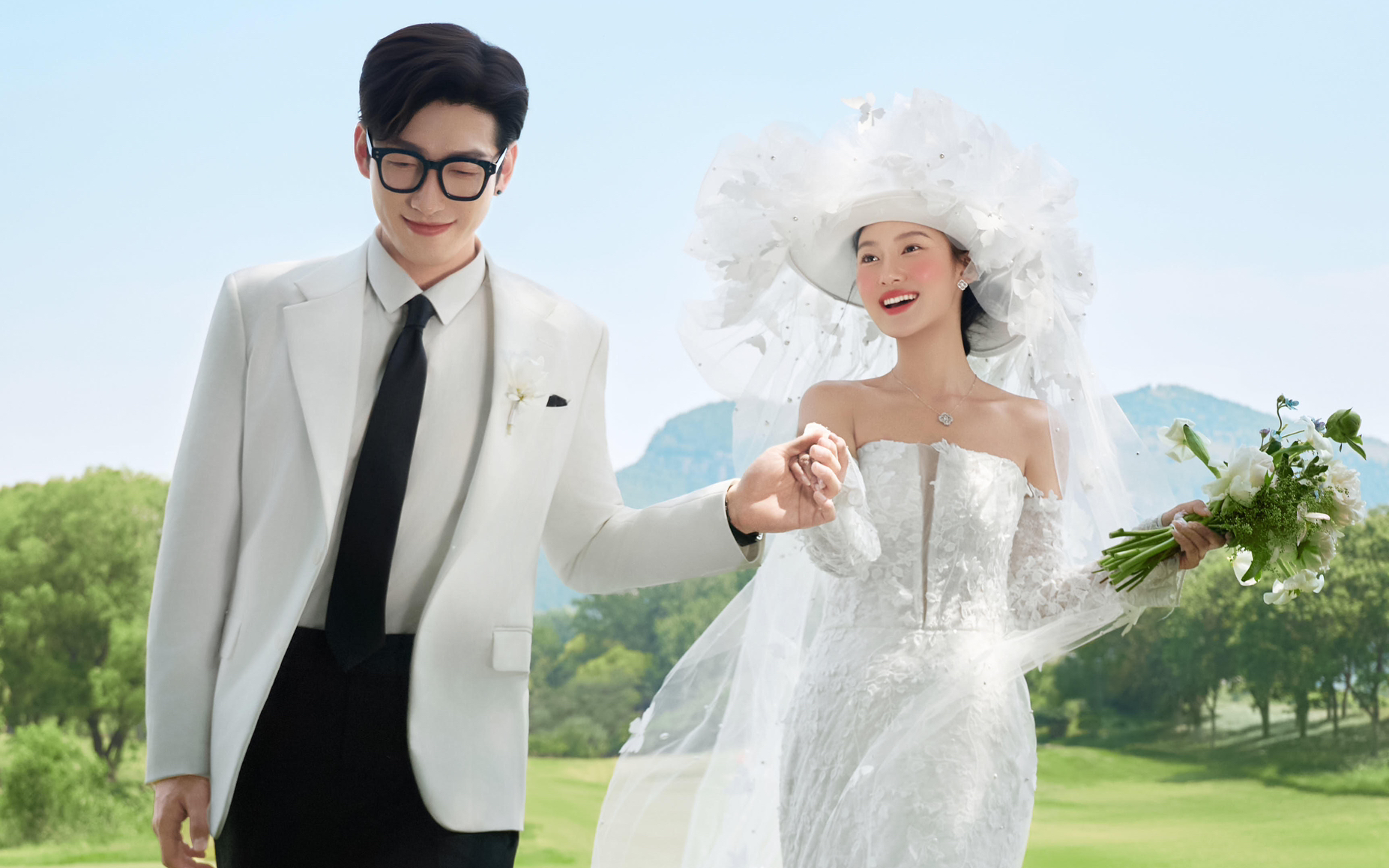 法式草坪婚纱照太出片了｜氛围感拉满