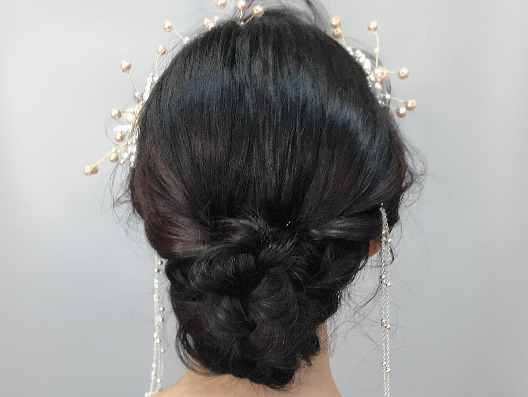 首席化妆师全程跟妆+摄影+亲友妆+白纱