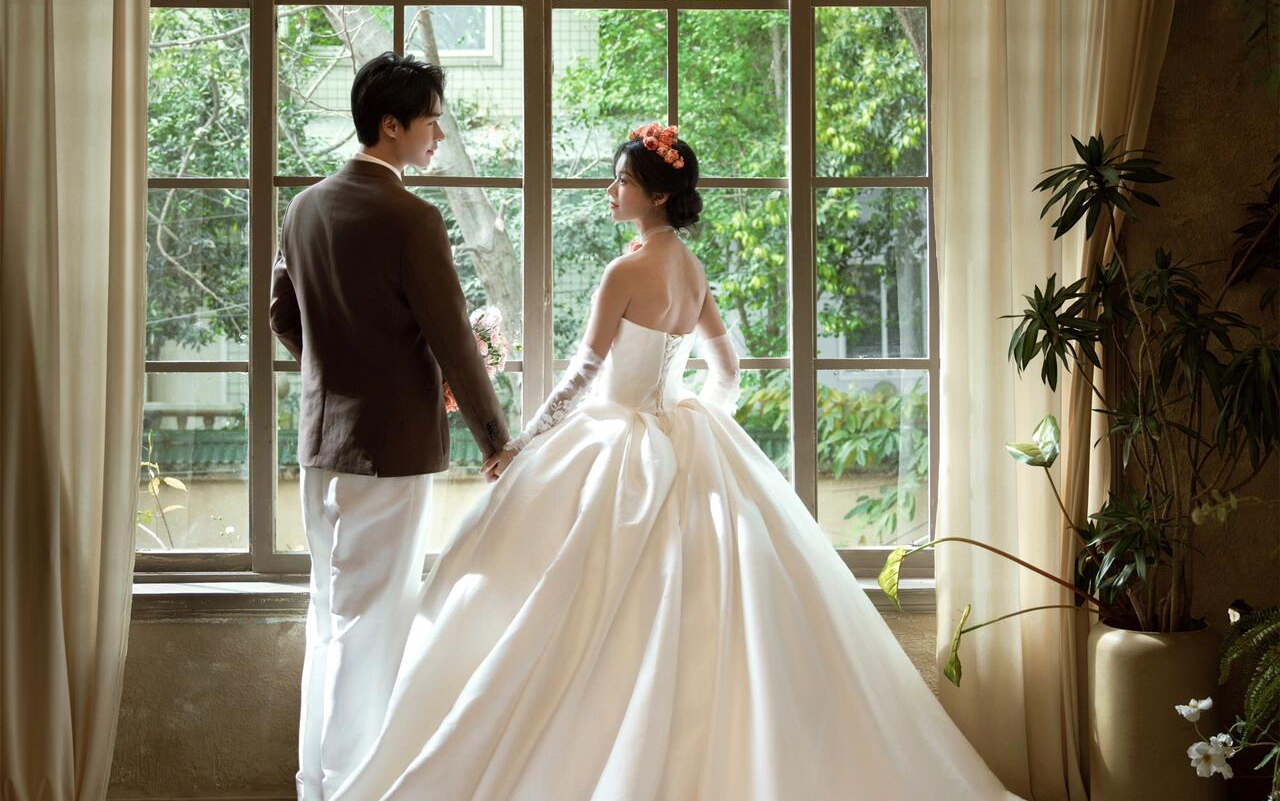 【米兰尊荣】—-重生之我在米兰当复古大小姐