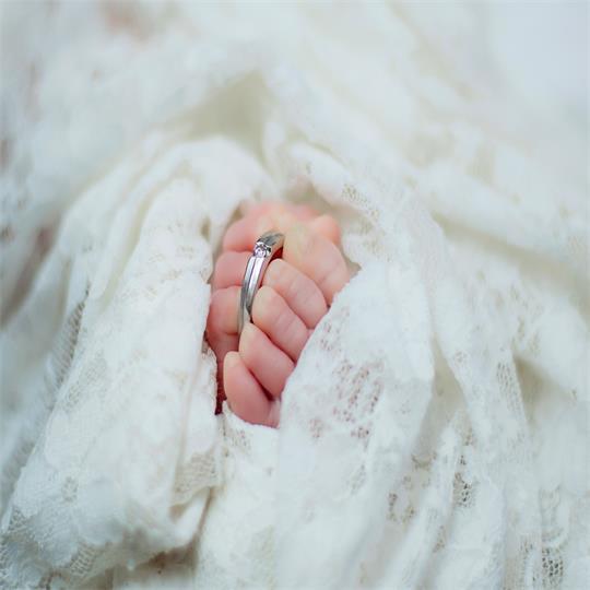 399元新生儿满月百天宝宝照留下宝宝最美的瞬间