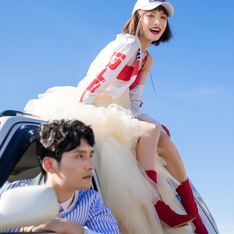 秘境7999旅拍<3外2内精修66张>