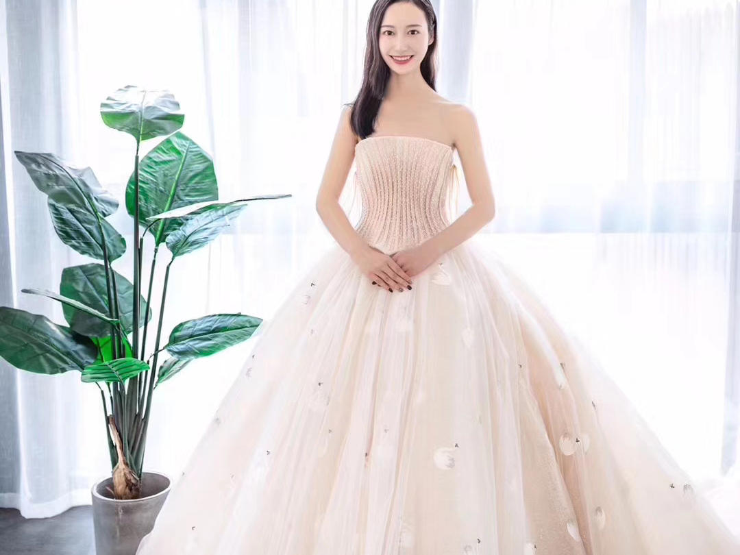 超人气爆款 典礼婚纱 定制