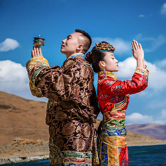 『西藏旅拍』地址：羊湖-旅拍婚纱照-艾七摄影
