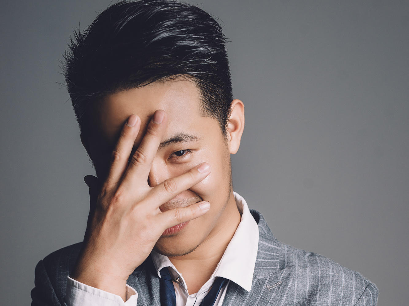 口碑极佳的保鲜肉,讲师级脱口秀型,婚礼主持人吕洲