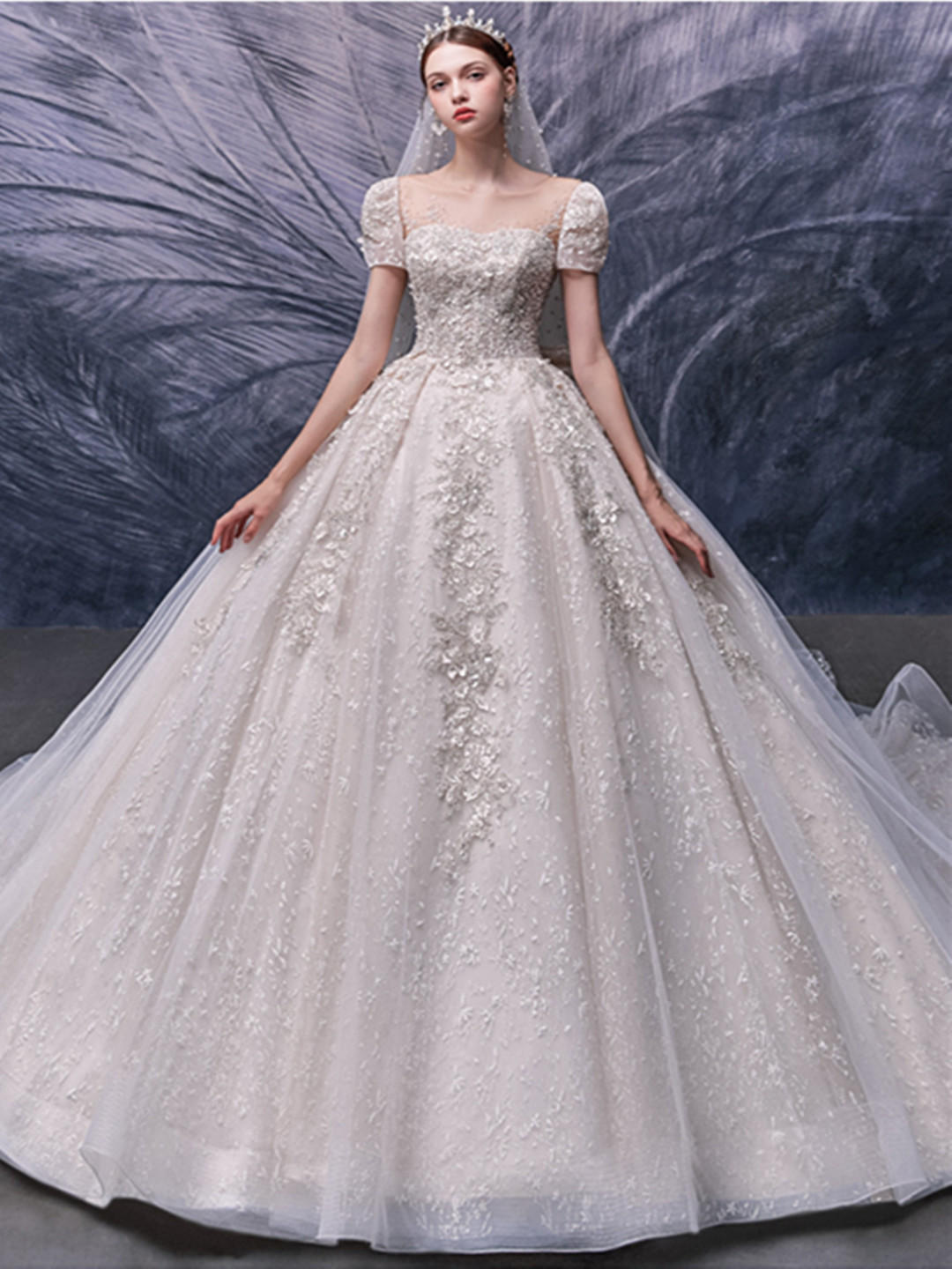 时尚优雅大气仪式主婚纱3件套