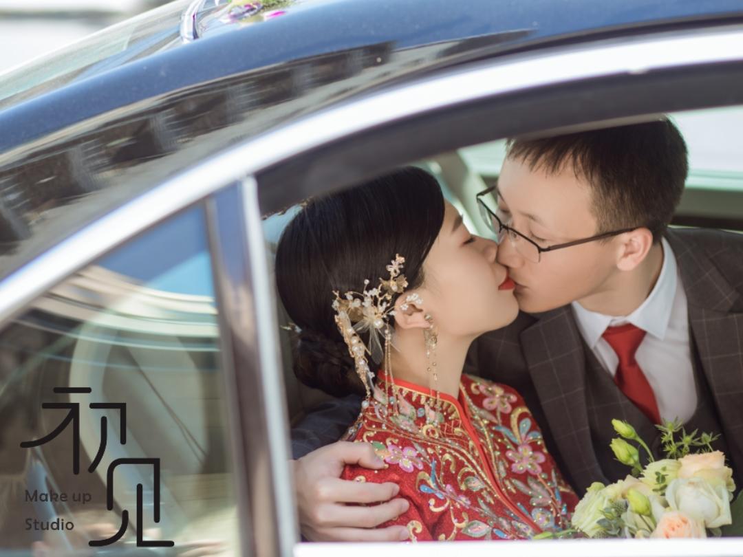 首席化妆师+新娘全天跟妆+6位亲友妆