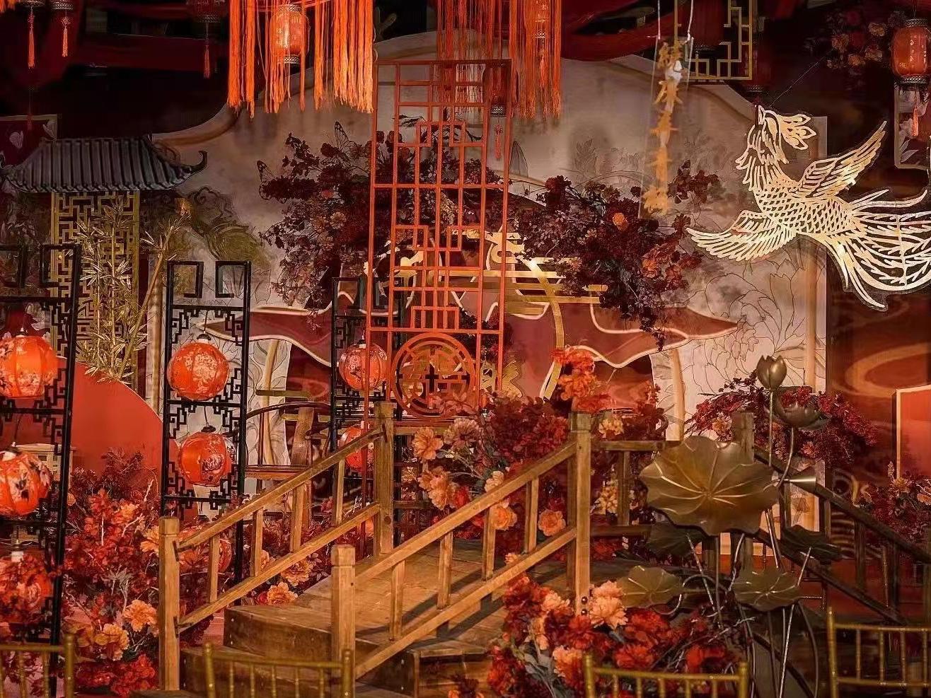 所谓伊人，在水一方  新中国红 六安花海阁