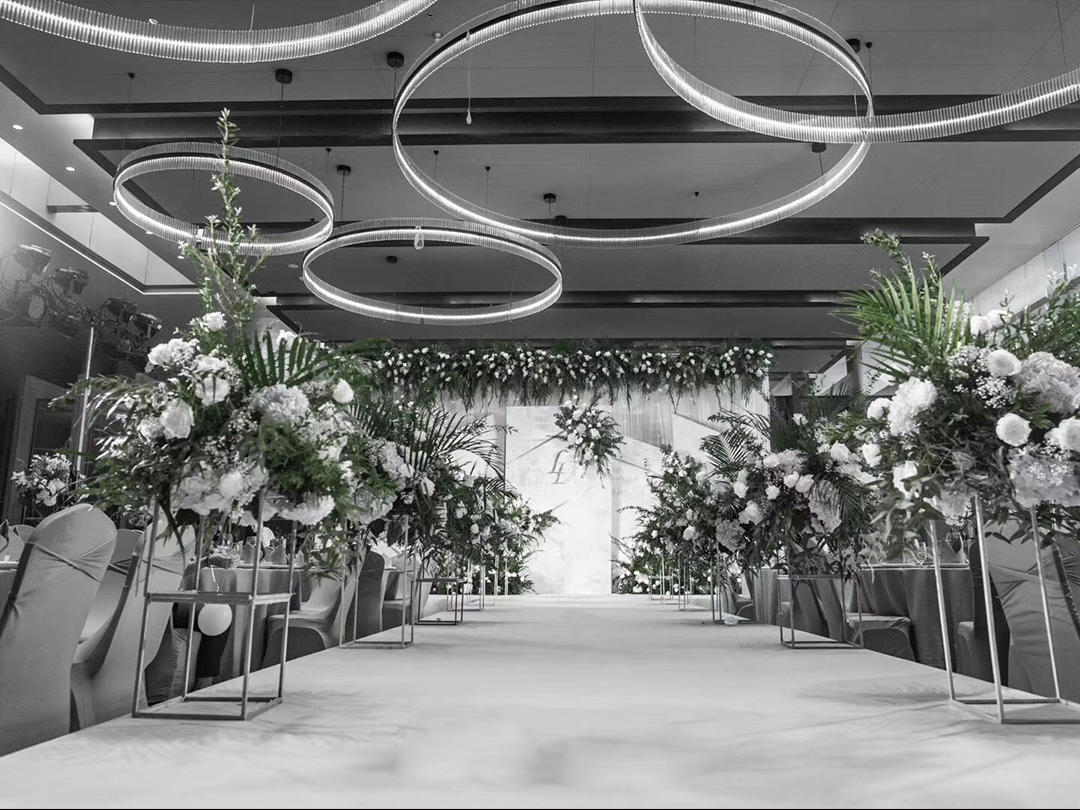 佳偶天成套系，赠送婚车装饰~