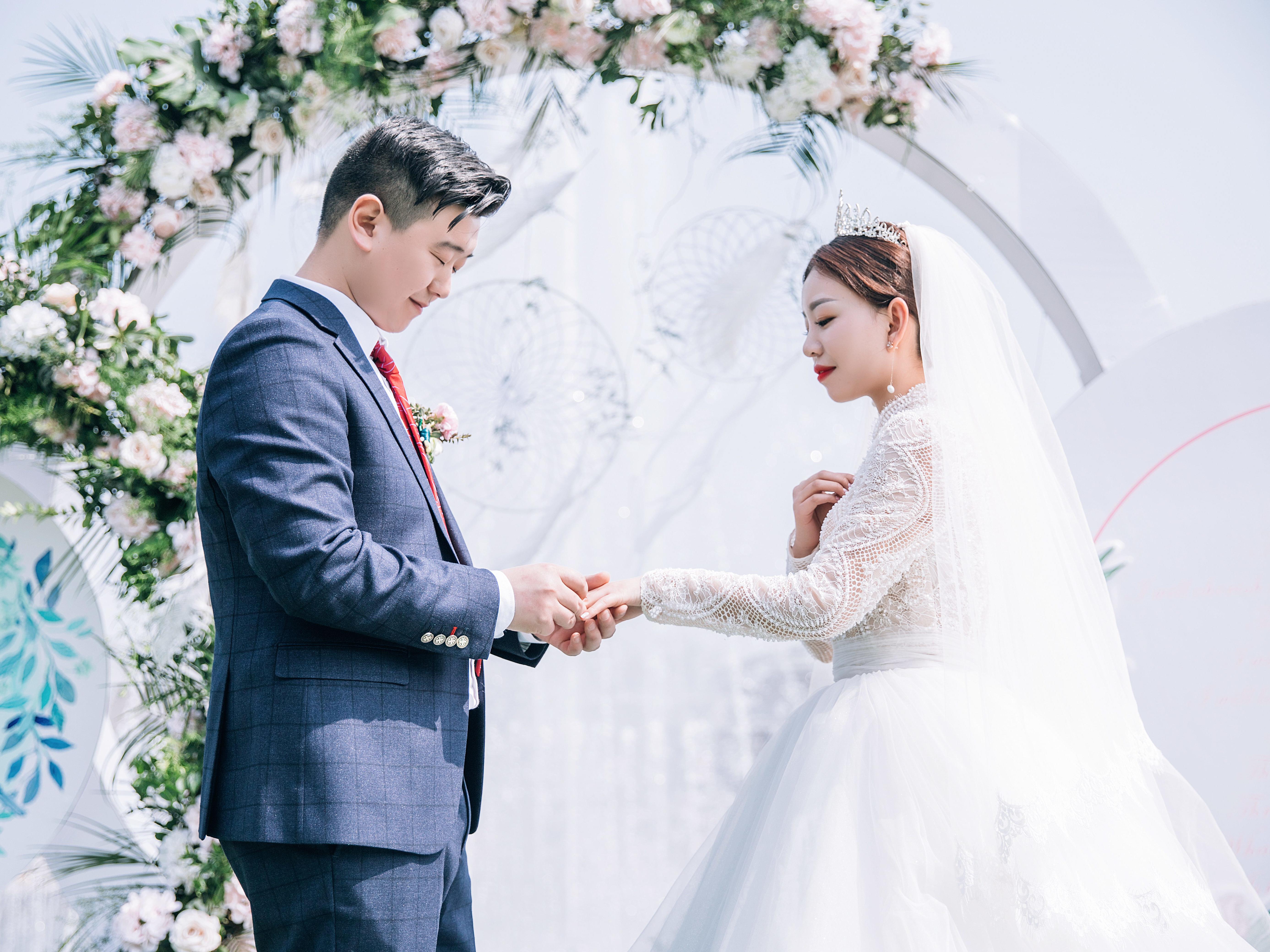 【宜昌莱定制】新郎定制西服礼服爆款基础四件套装