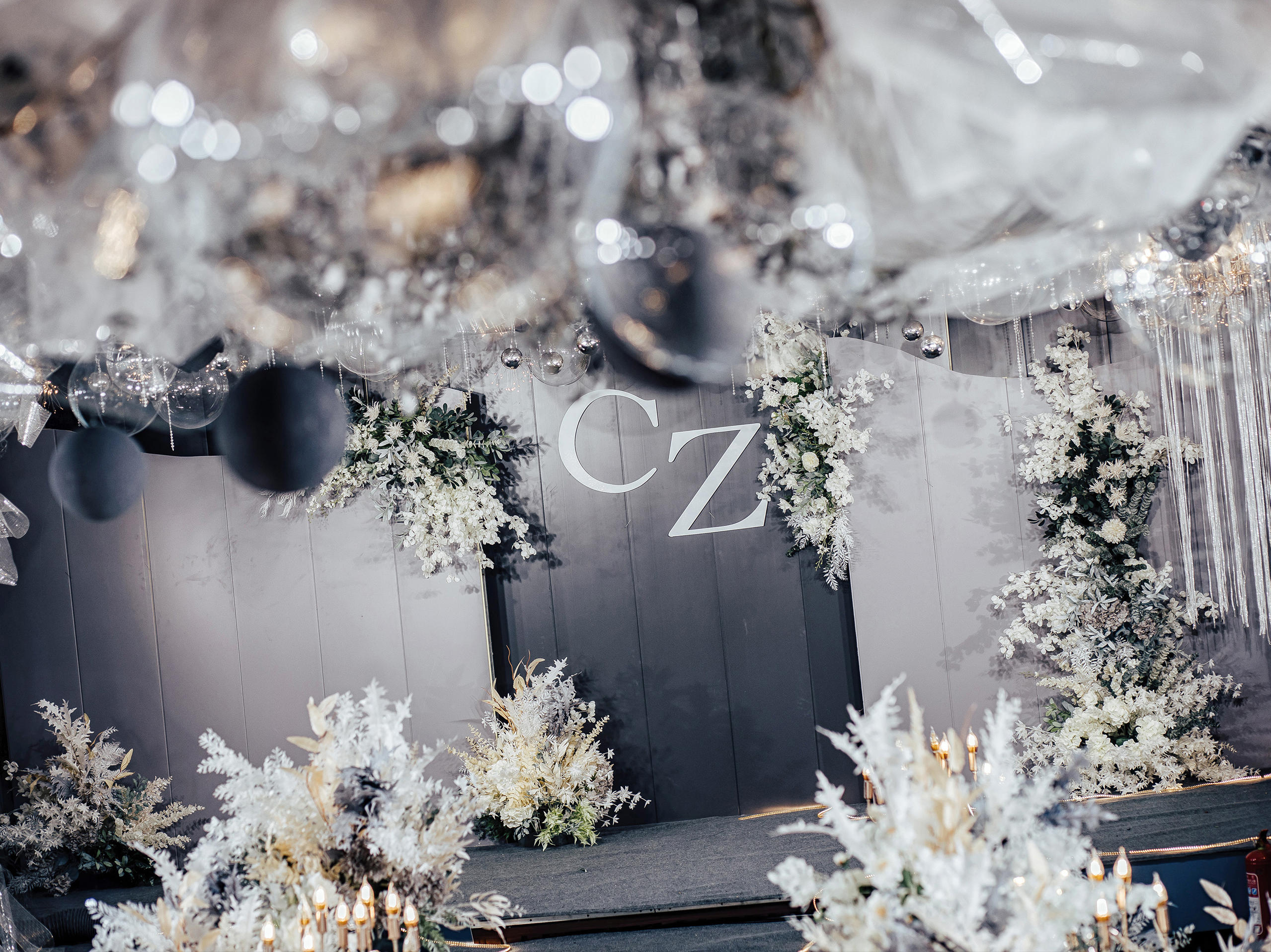 极简的高级灰，丰富视觉感受的同时又具有现代设计感