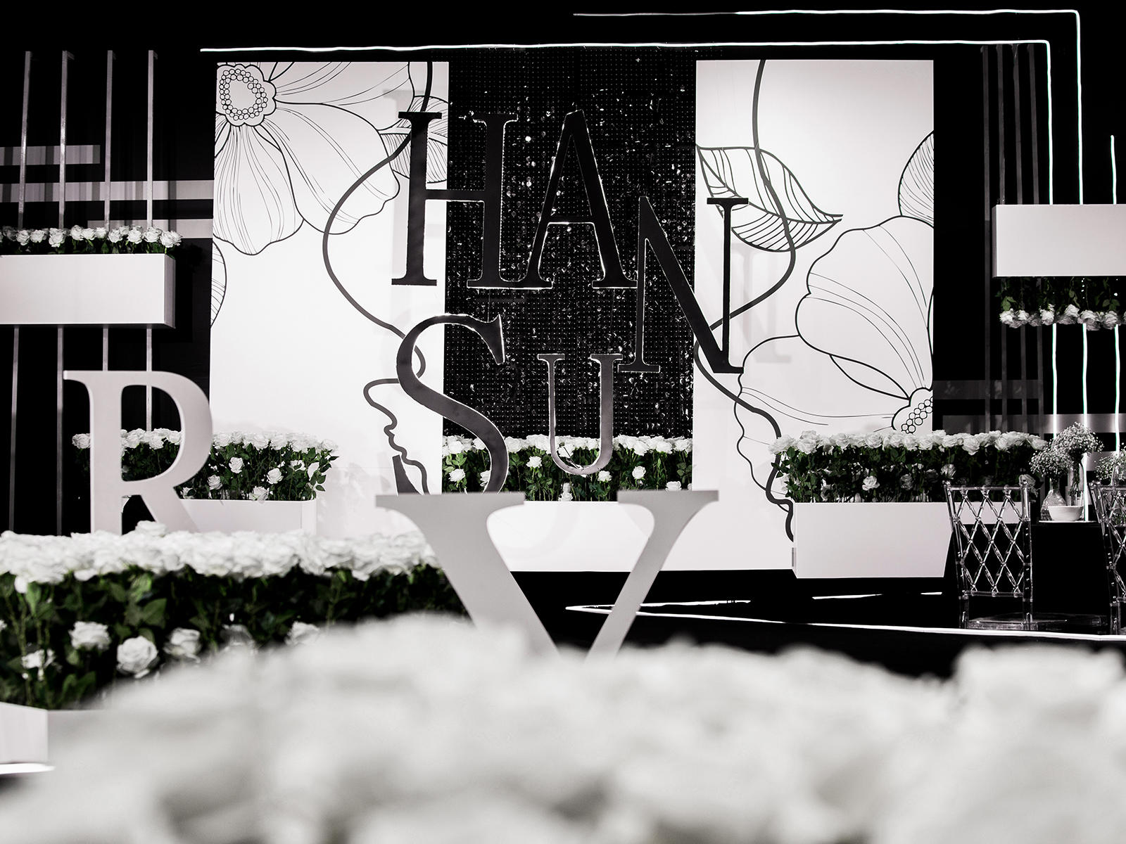 【蓝戒指婚庆】-- 极简风格+黑白色系+现代工业