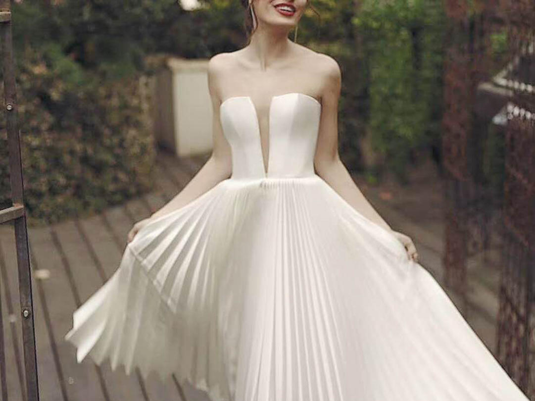 【木槿婚纱一站式套餐】永恒经典四件套+资深档跟妆