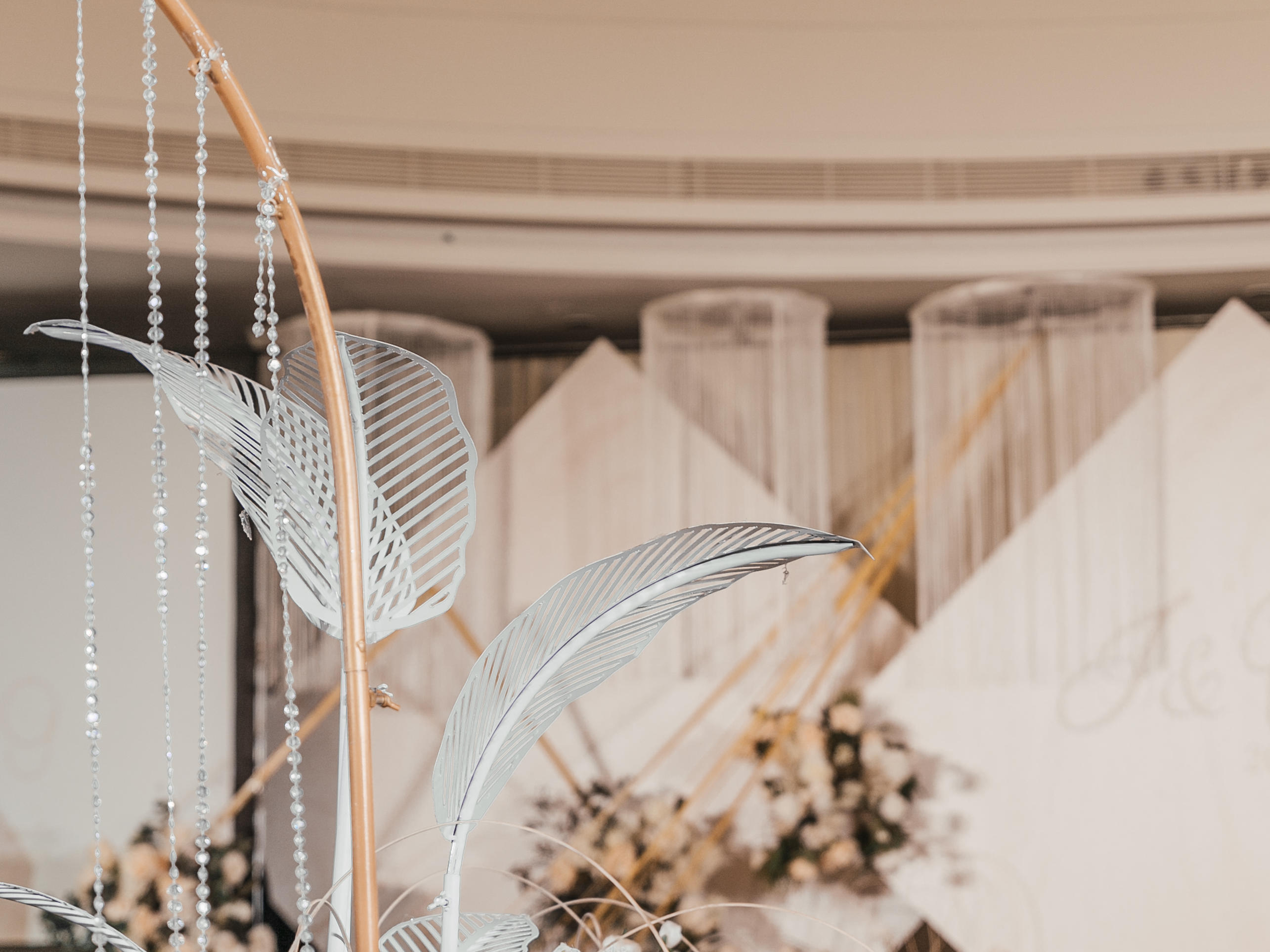 香槟金简约大气场布带四大【适合层高3米25桌宴】