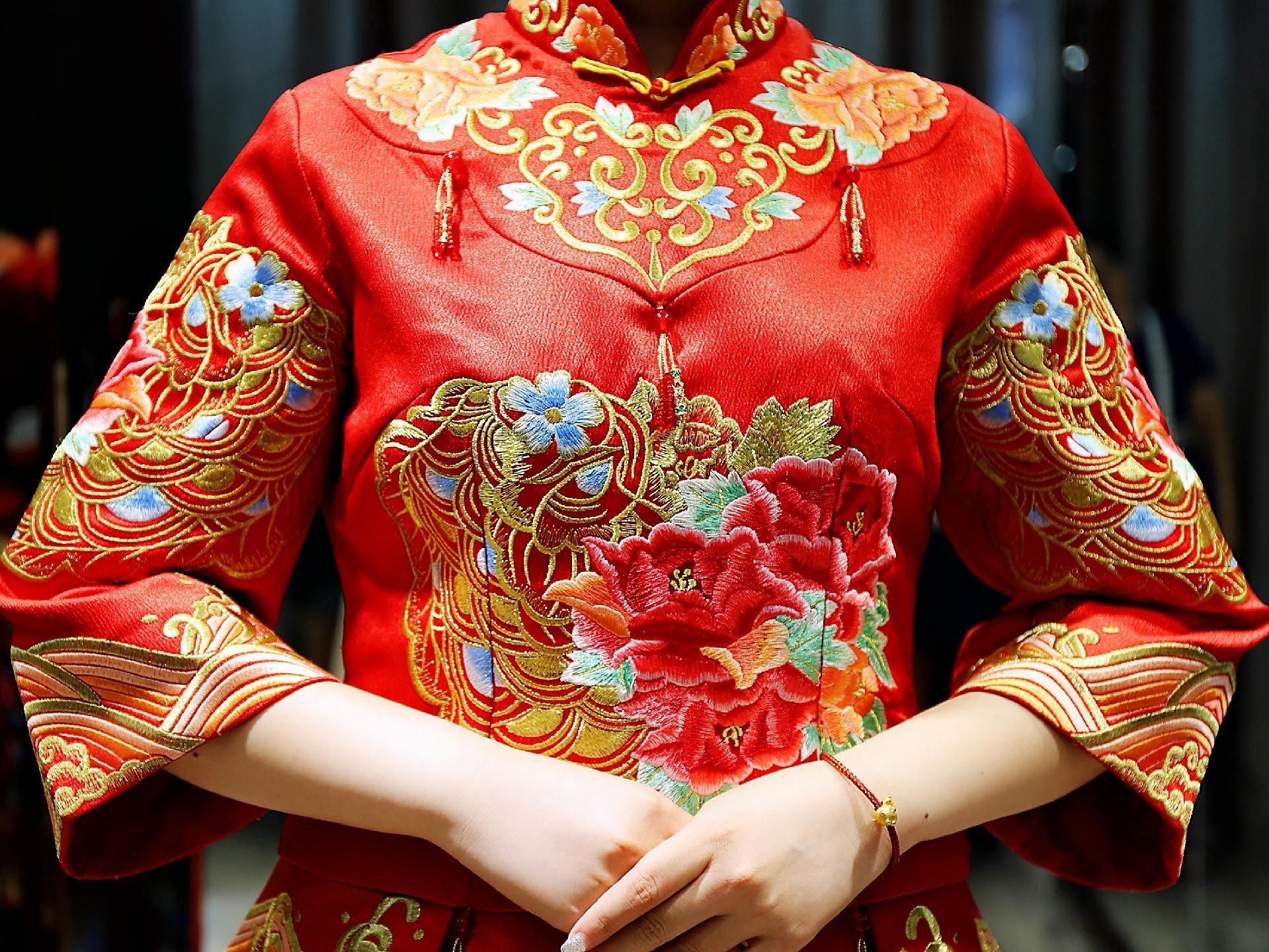 十里红妆 中式嫁衣+总监化妆师 全程二对一服务