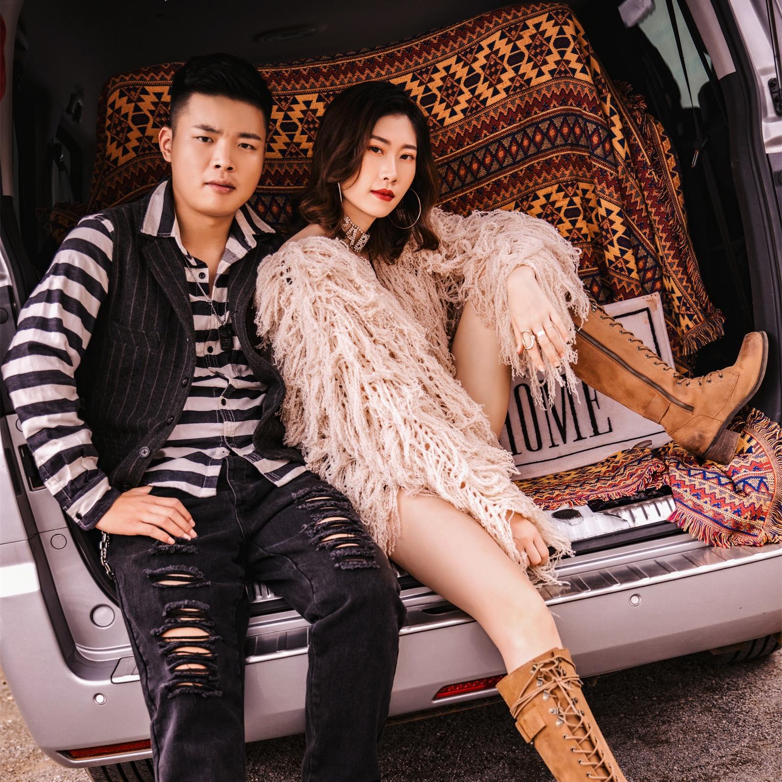 小时髦婚纱照大理旅拍客片