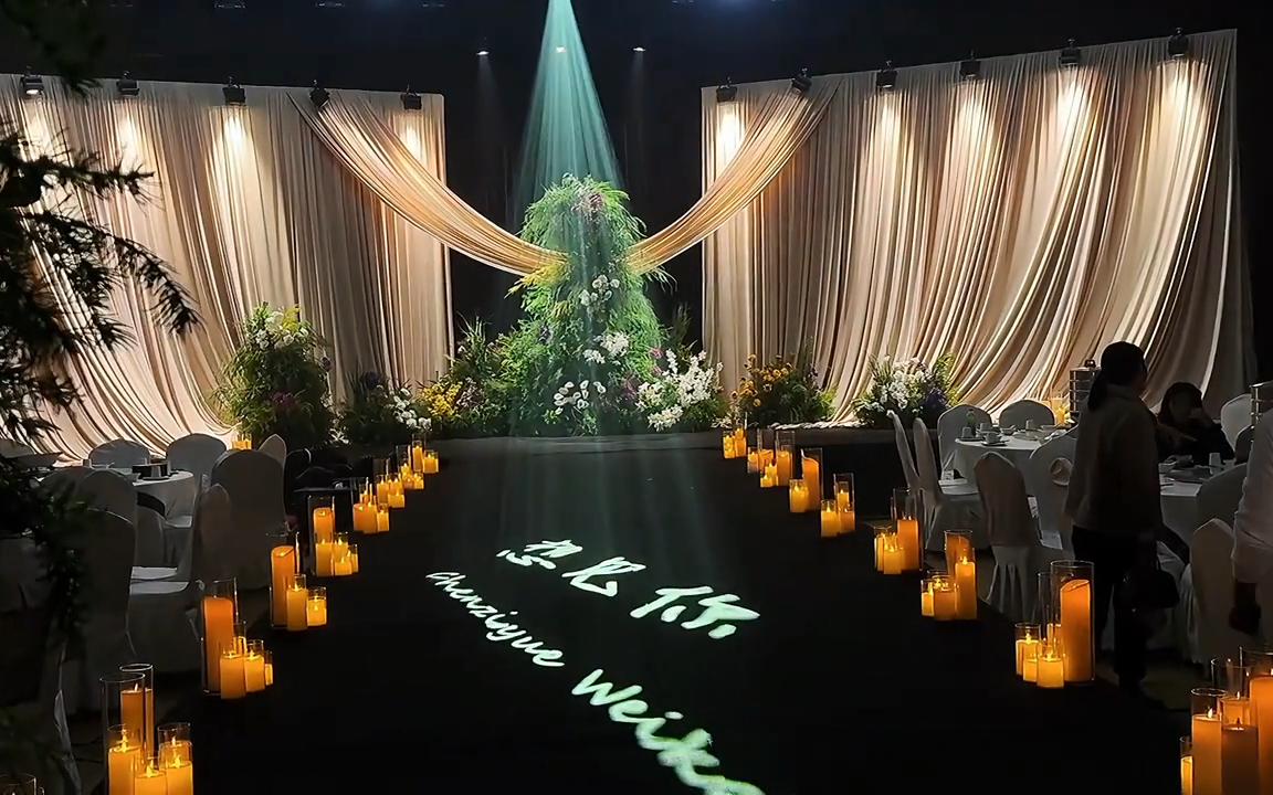 誰能懂綠植與布幔帶來的自然氛圍感