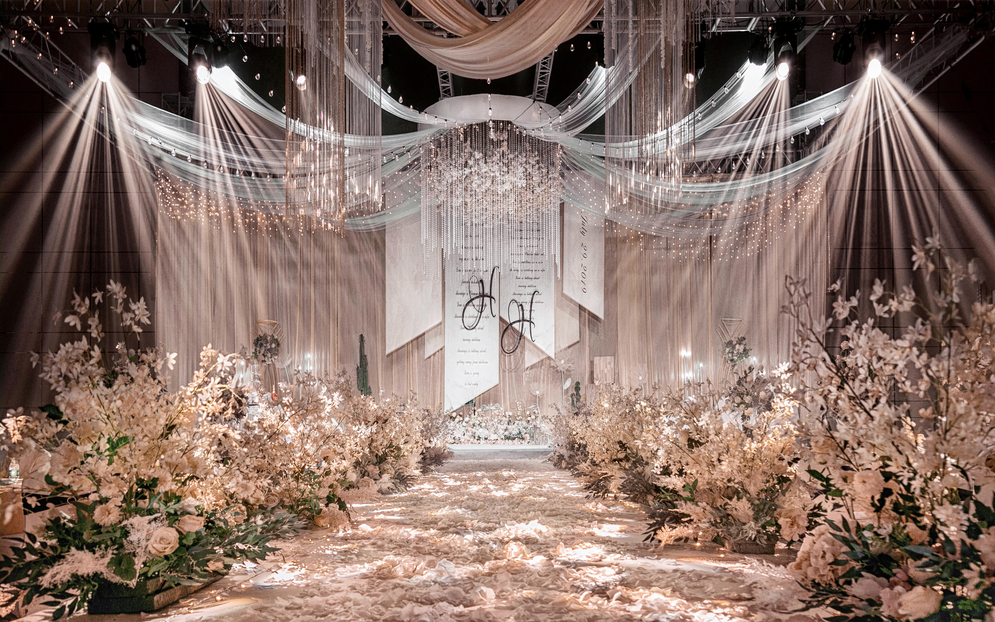 优雅香槟色，婚礼最原本的纯净