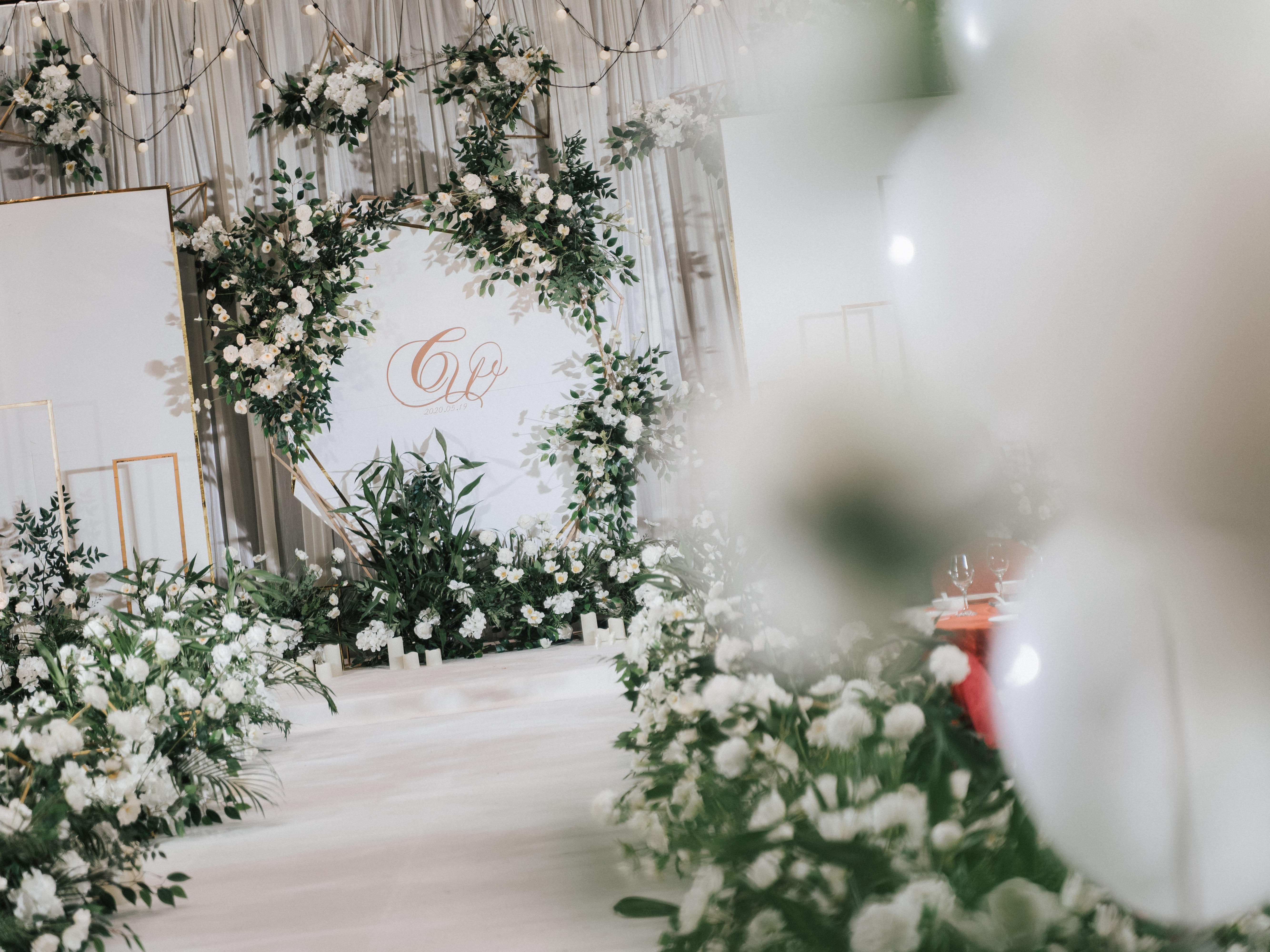 小预算也能打造幸福感，一场美腻的白绿色森系婚礼