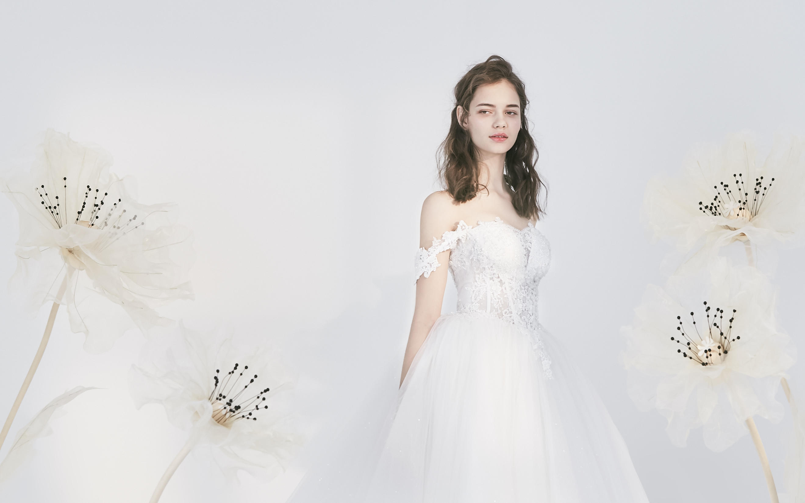 一字肩钉珠纯手工大蓬款公主腰仙纱