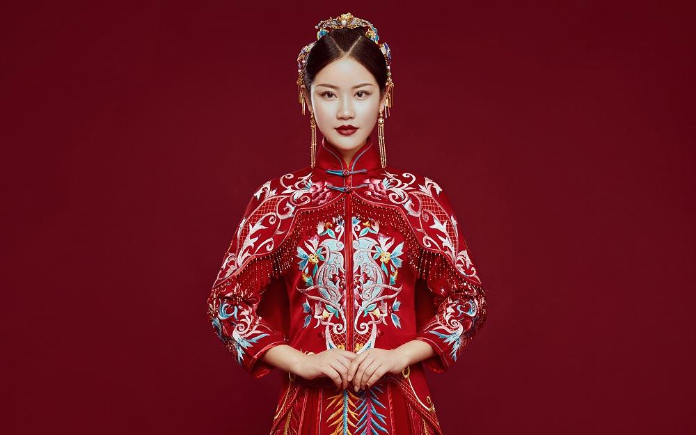 FD中式全身手绣凤尾秀禾服~