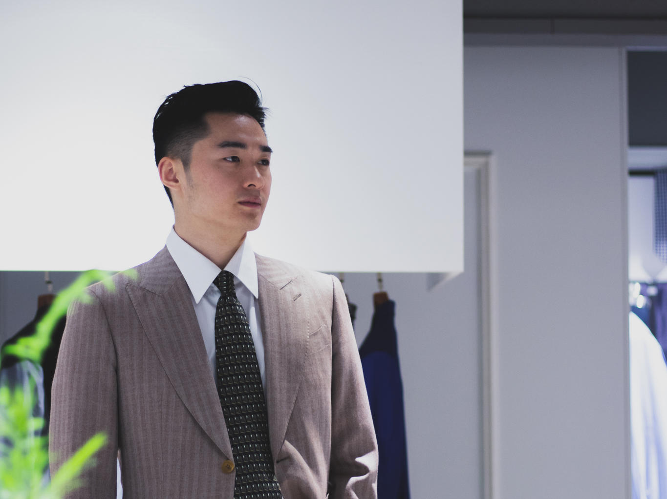 【专业设计】驻店设计师为您设计满意的西服