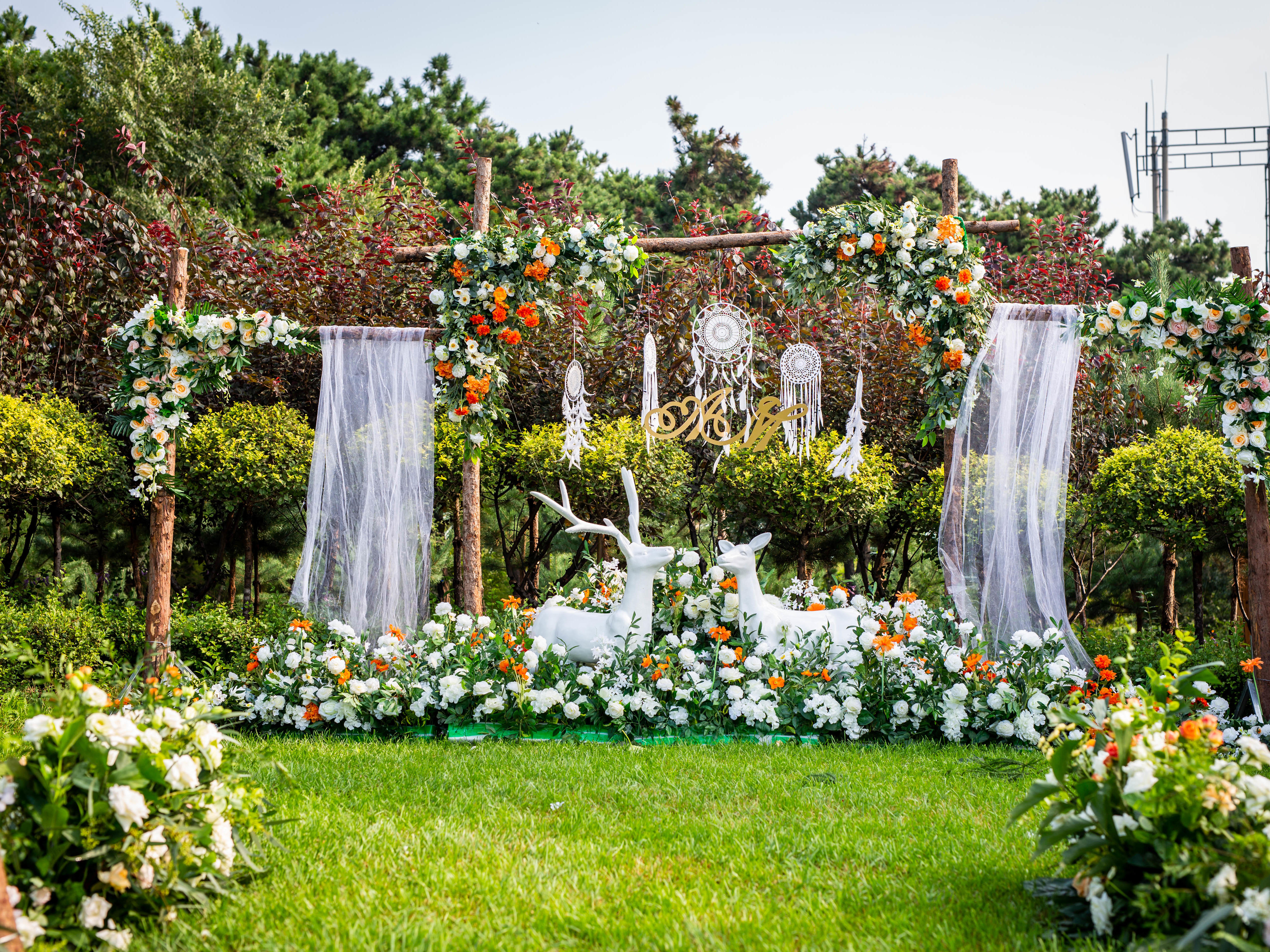 【罗马假日】草坪户外婚礼-含四大金刚/可自由定制