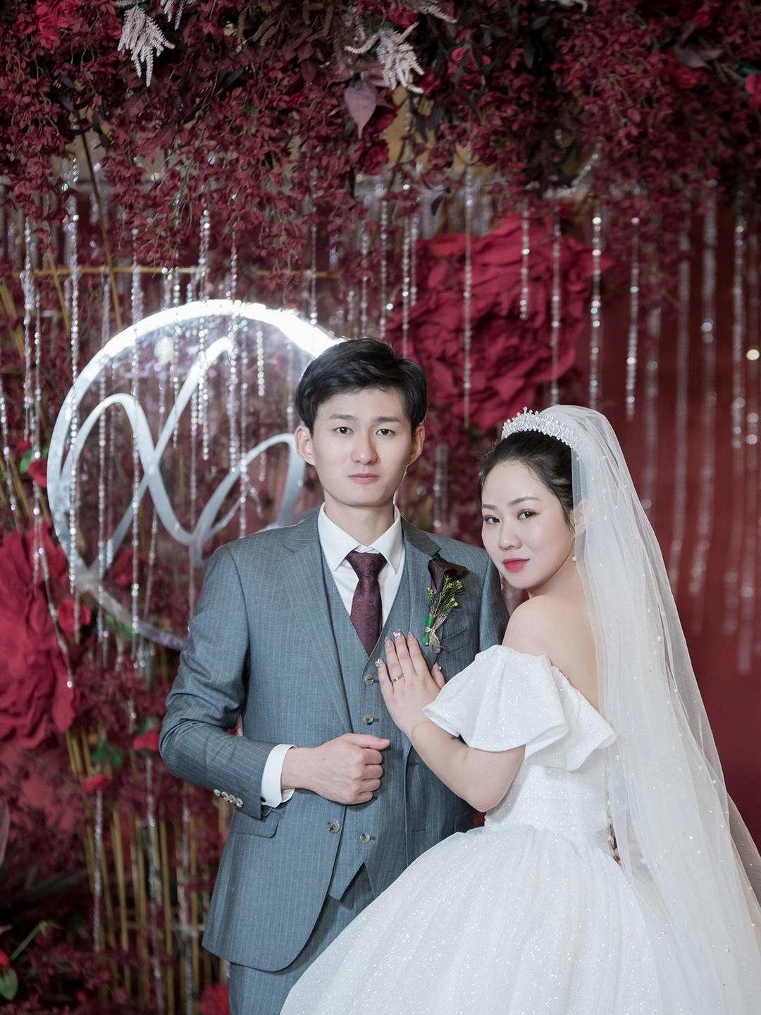 宜昌莱定制【定制款特价新郎服租赁】