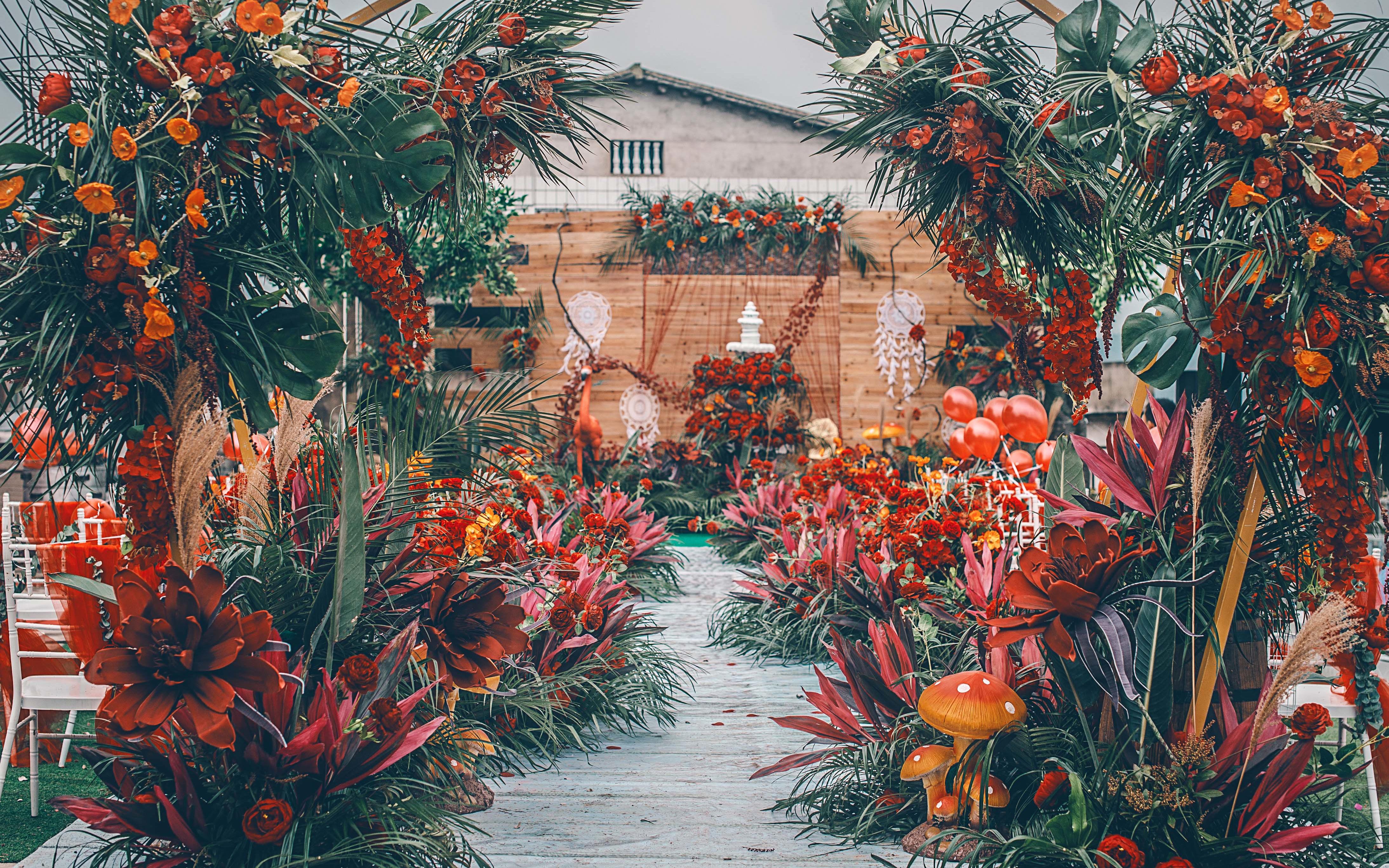 久久婚庆农村户外木质原色+喜庆红色大气森系婚礼