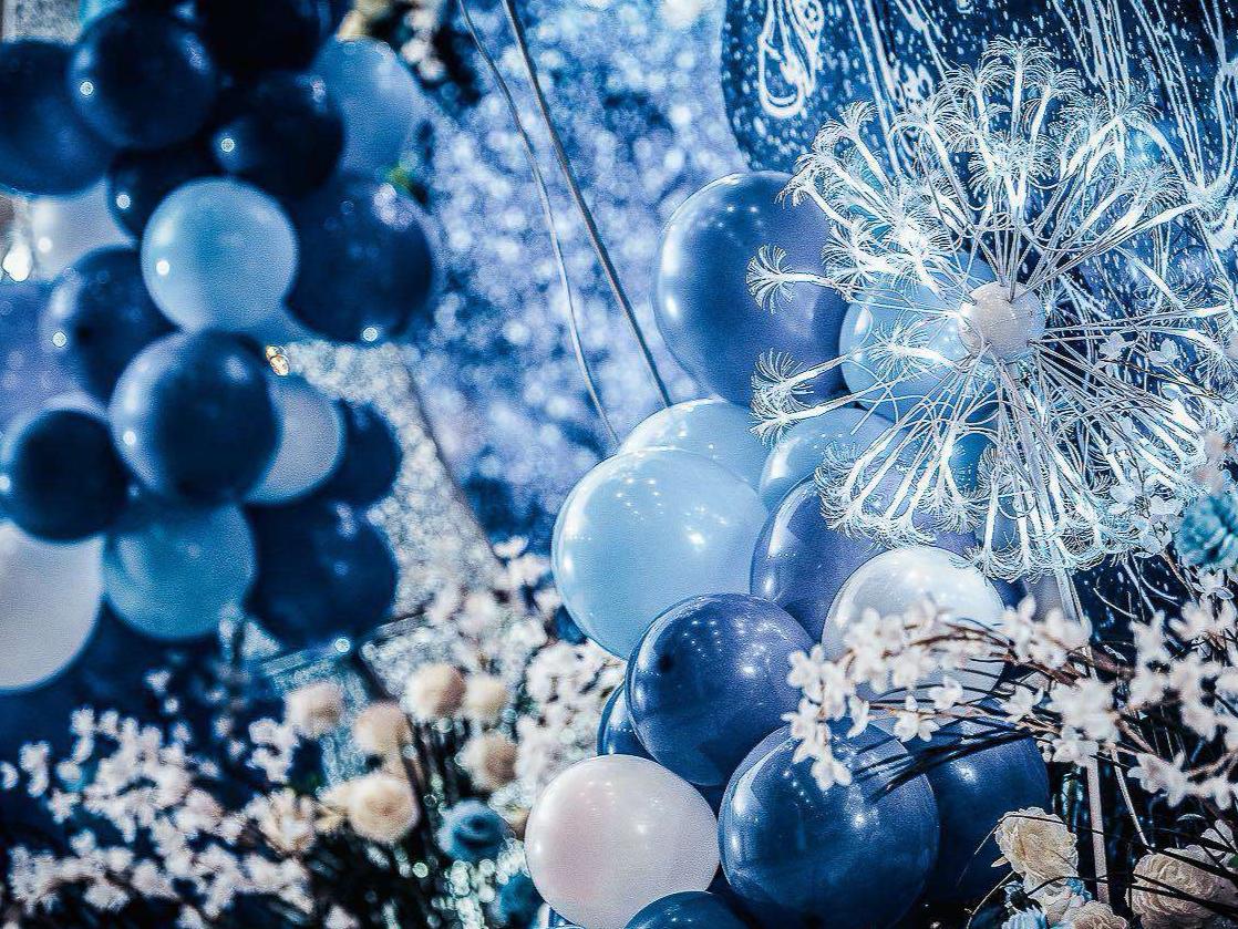 资深主持+专业流程策划+督导