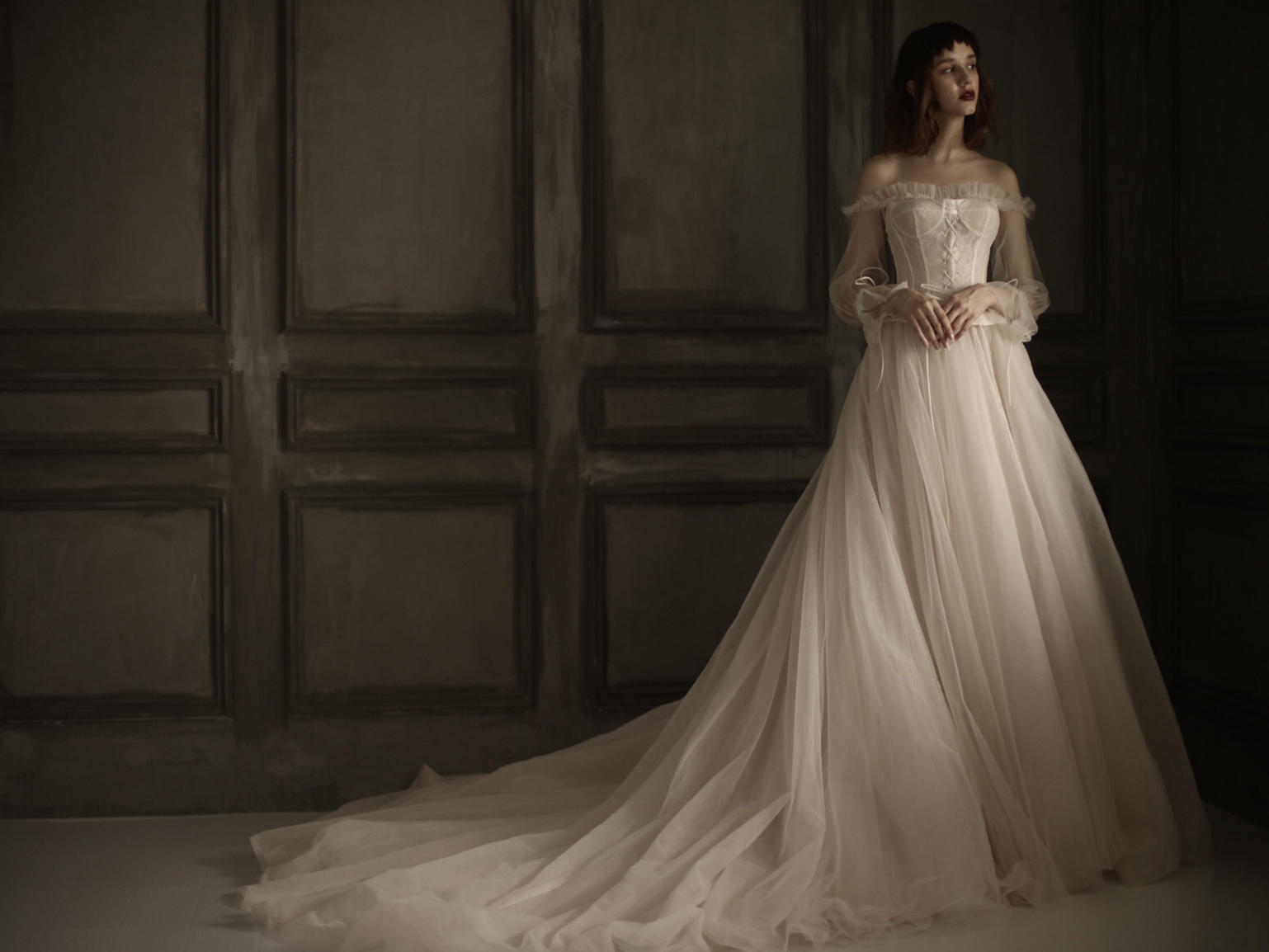 超值 | 花漾系列婚纱礼服四件套+资深造型师1天