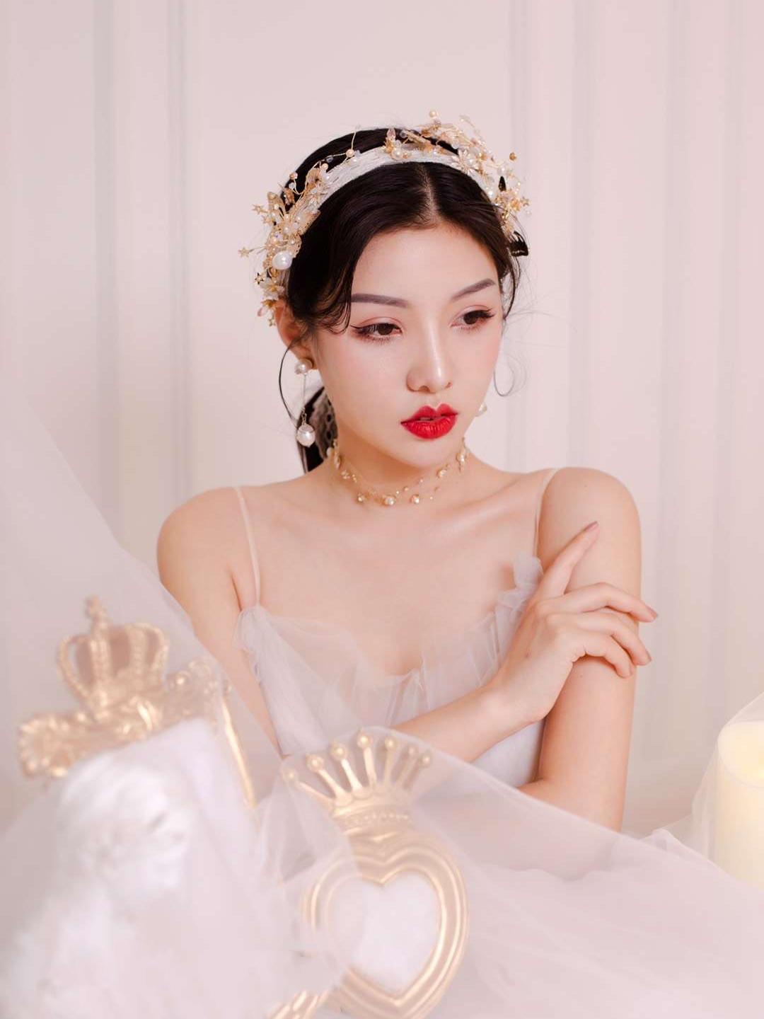 【定婚纱】送总监化妆师全天跟妆