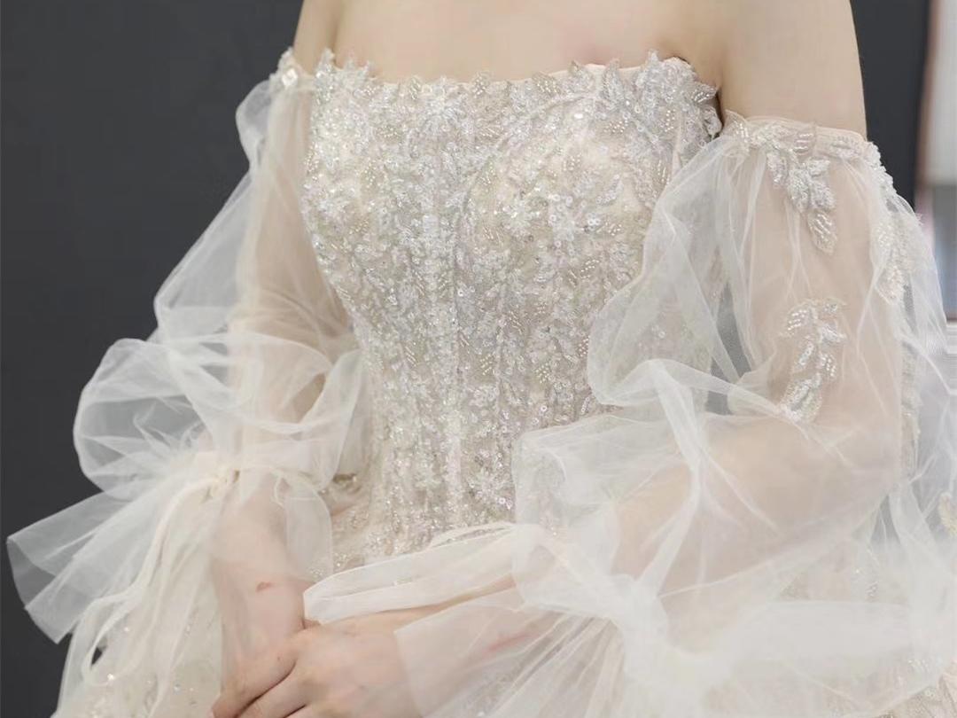 【超值租赁】星辰婚纱礼服三件套+伴娘服四件