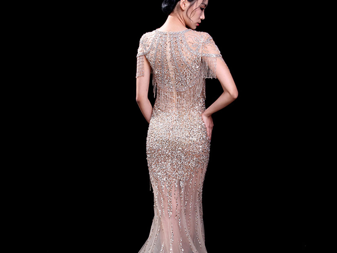 特推2019嫁日超值中式+主纱+敬酒服+跟妆套系