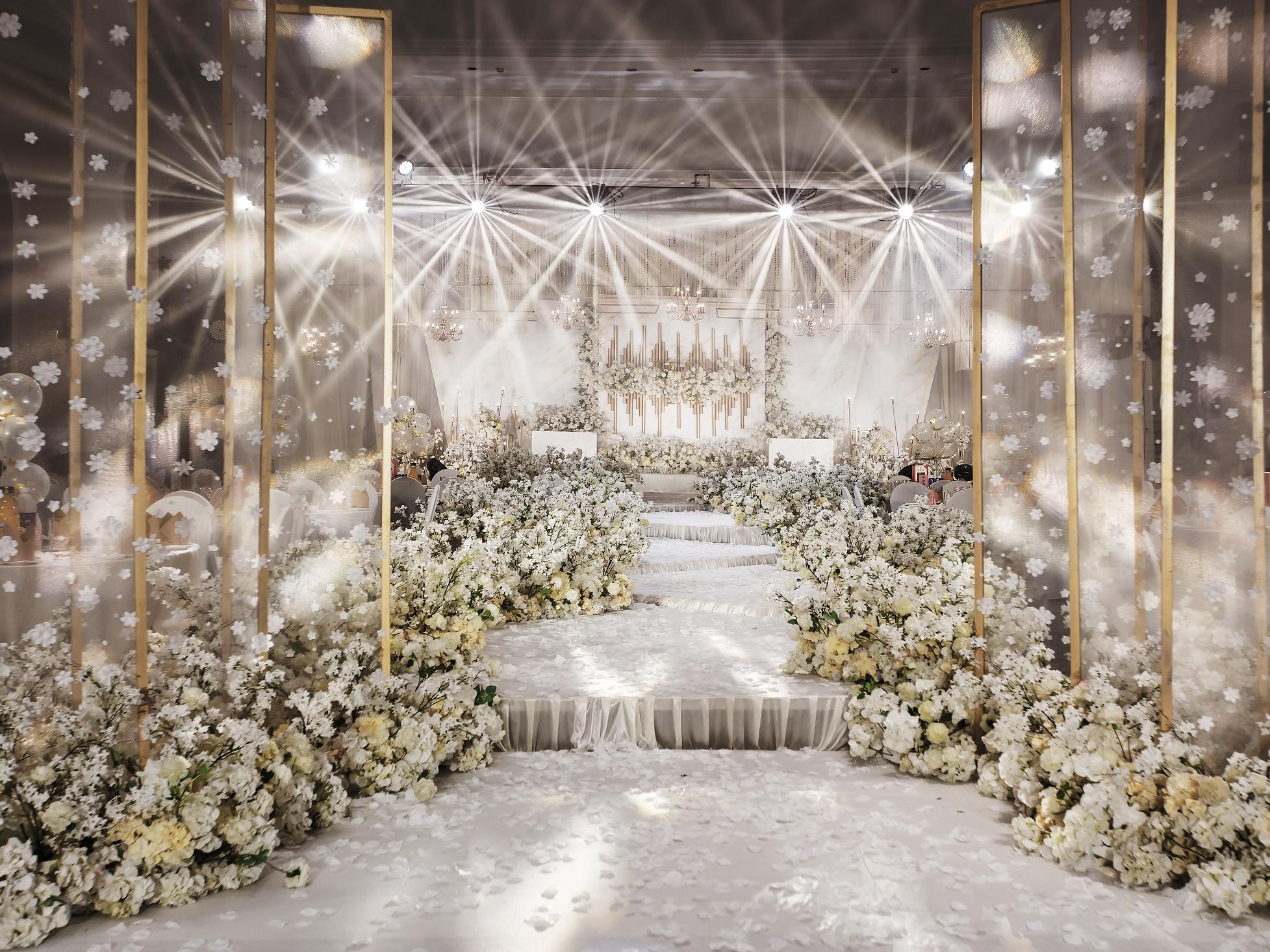 室内西式简约大气香槟婚礼