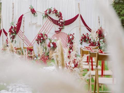 【咔蜜拉】小预算爆款~~红白色户外婚礼