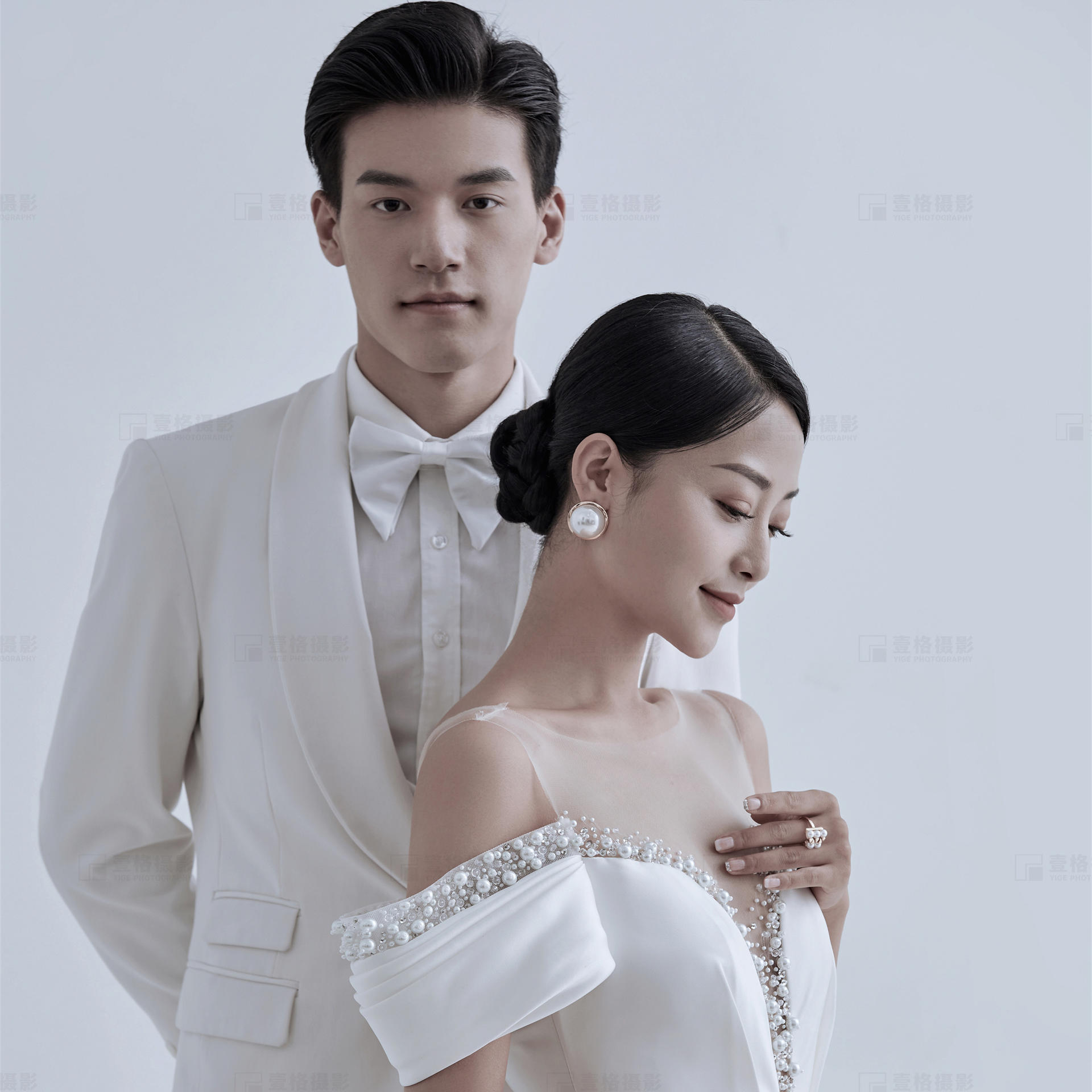 温柔高级来袭~甜蜜到犯规！室内光影婚纱照 室内光