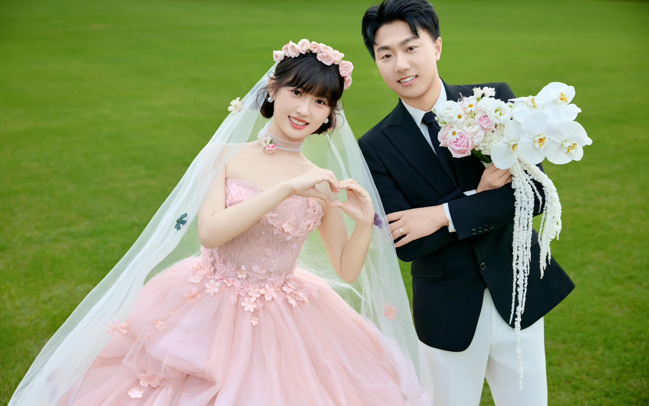 草坪系列客片欣賞！00后婚紗照必拍系列