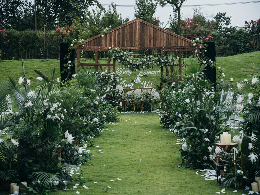 『维卡婚礼』满天星/真绿植+白绿色户外婚礼