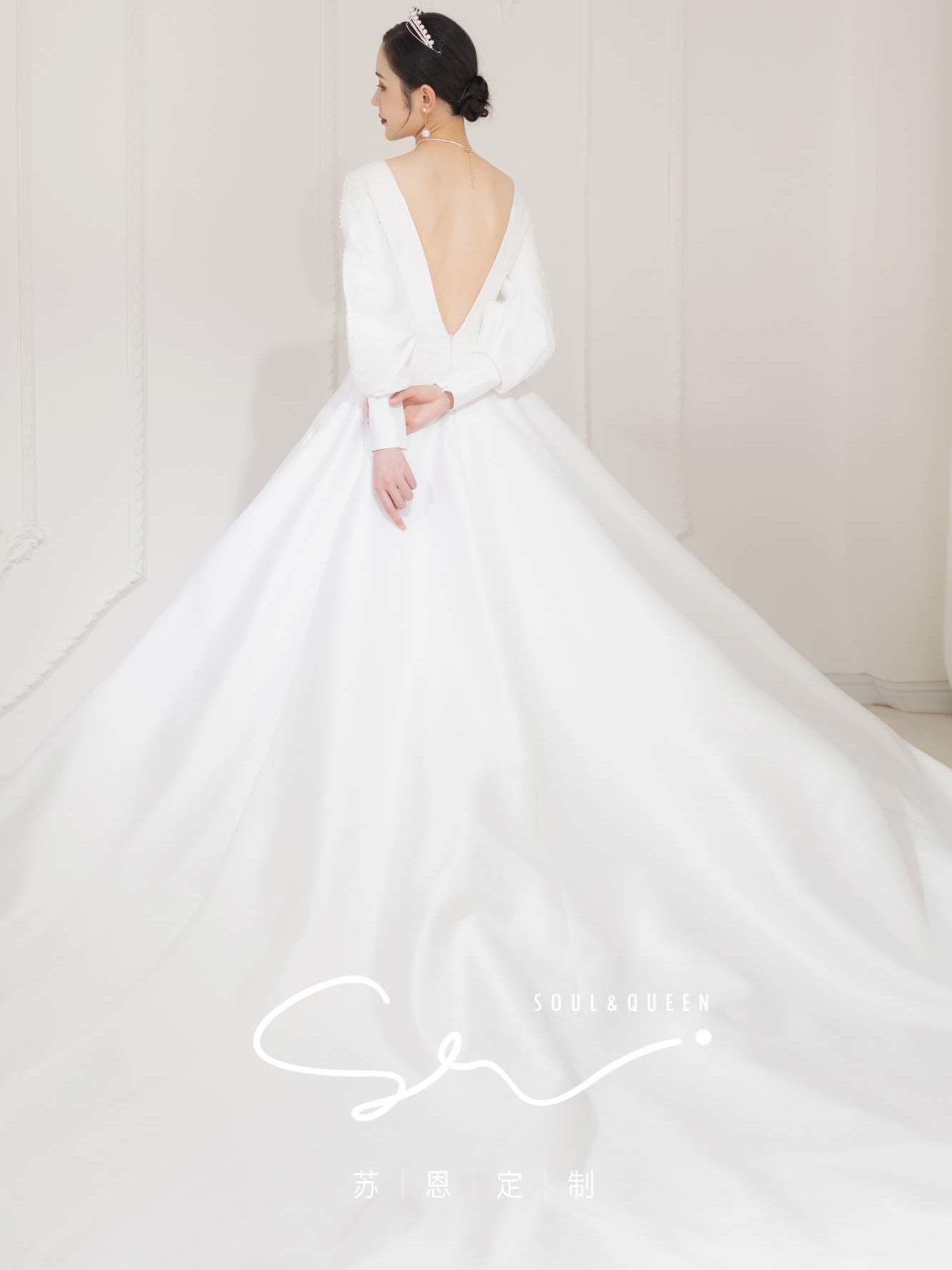 【超值租赁推荐】2021气质缎面V领新娘婚纱