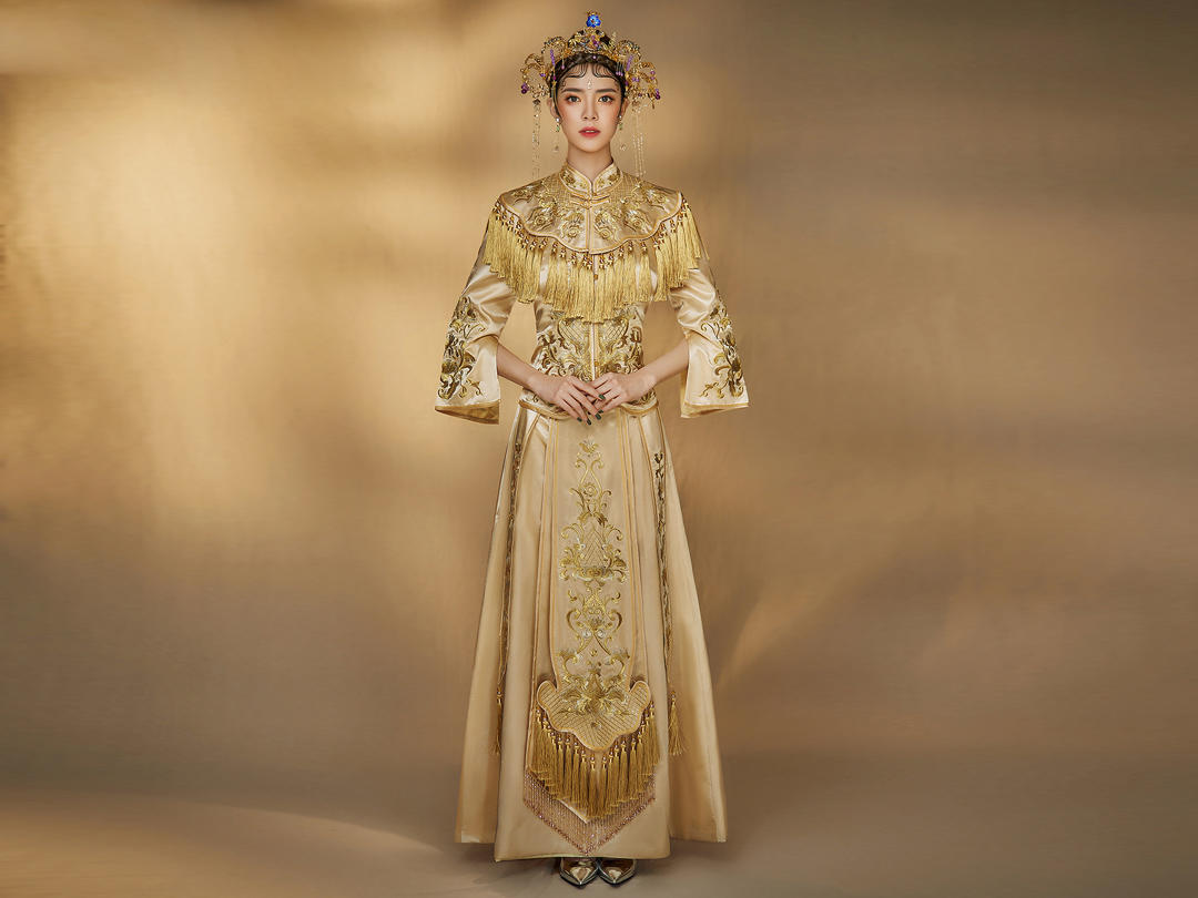 【White白岛定制婚纱礼服】中式秀禾*超值租赁